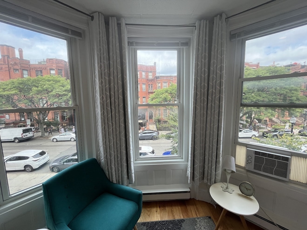 302 Newbury # 7