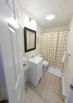 302 Newbury # 7
