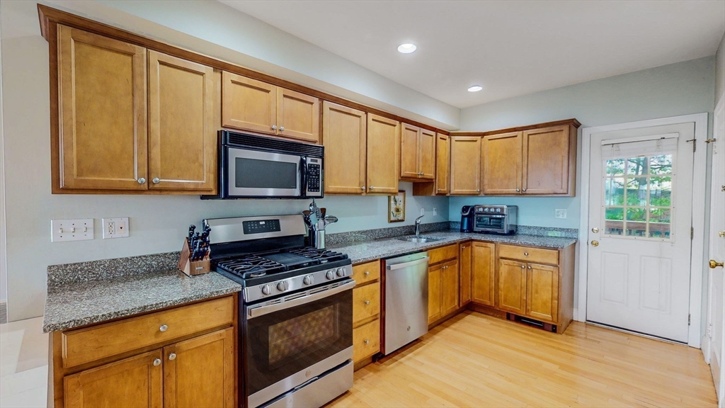 33 Main St., #2