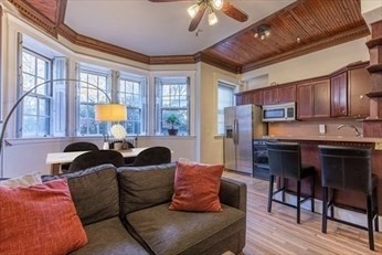 250 Commonwealth Ave #22