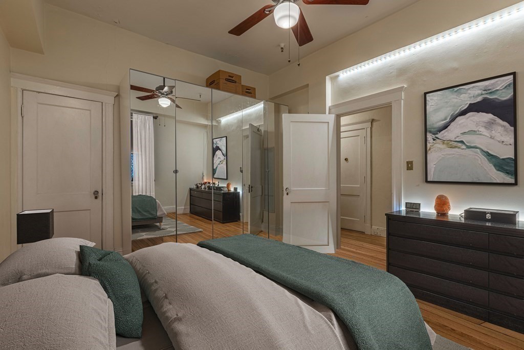 250 Commonwealth Ave #22