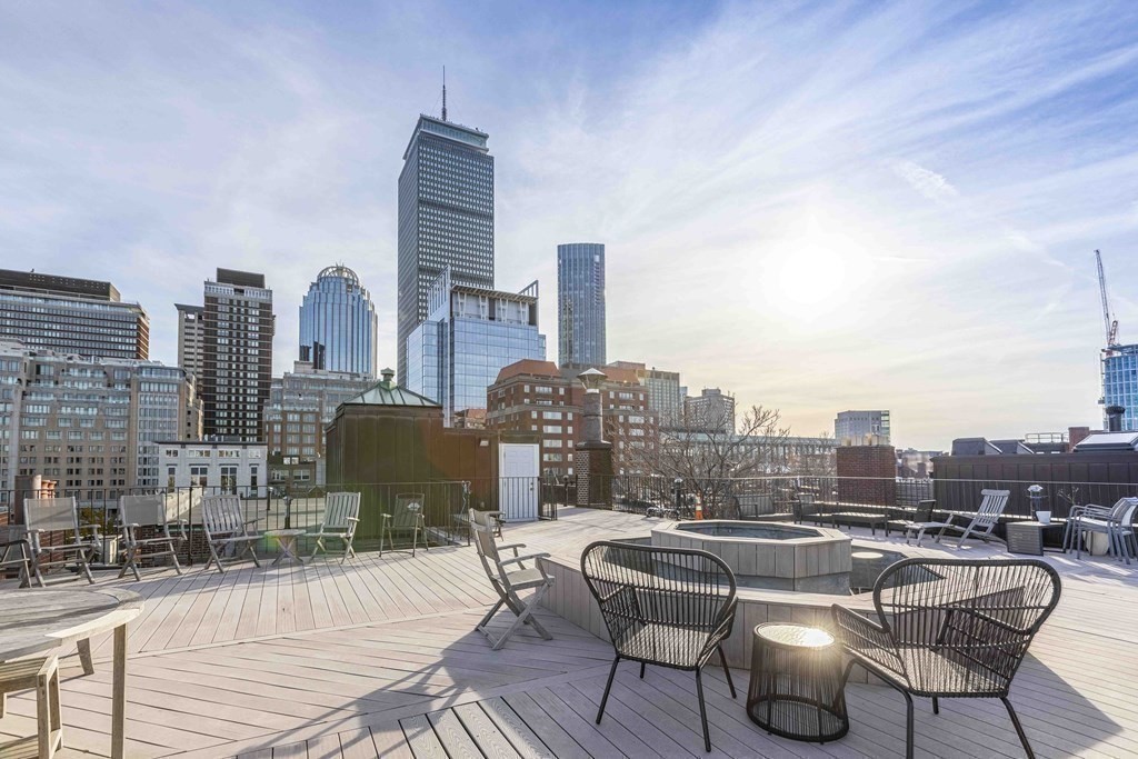 250 Commonwealth Ave #22