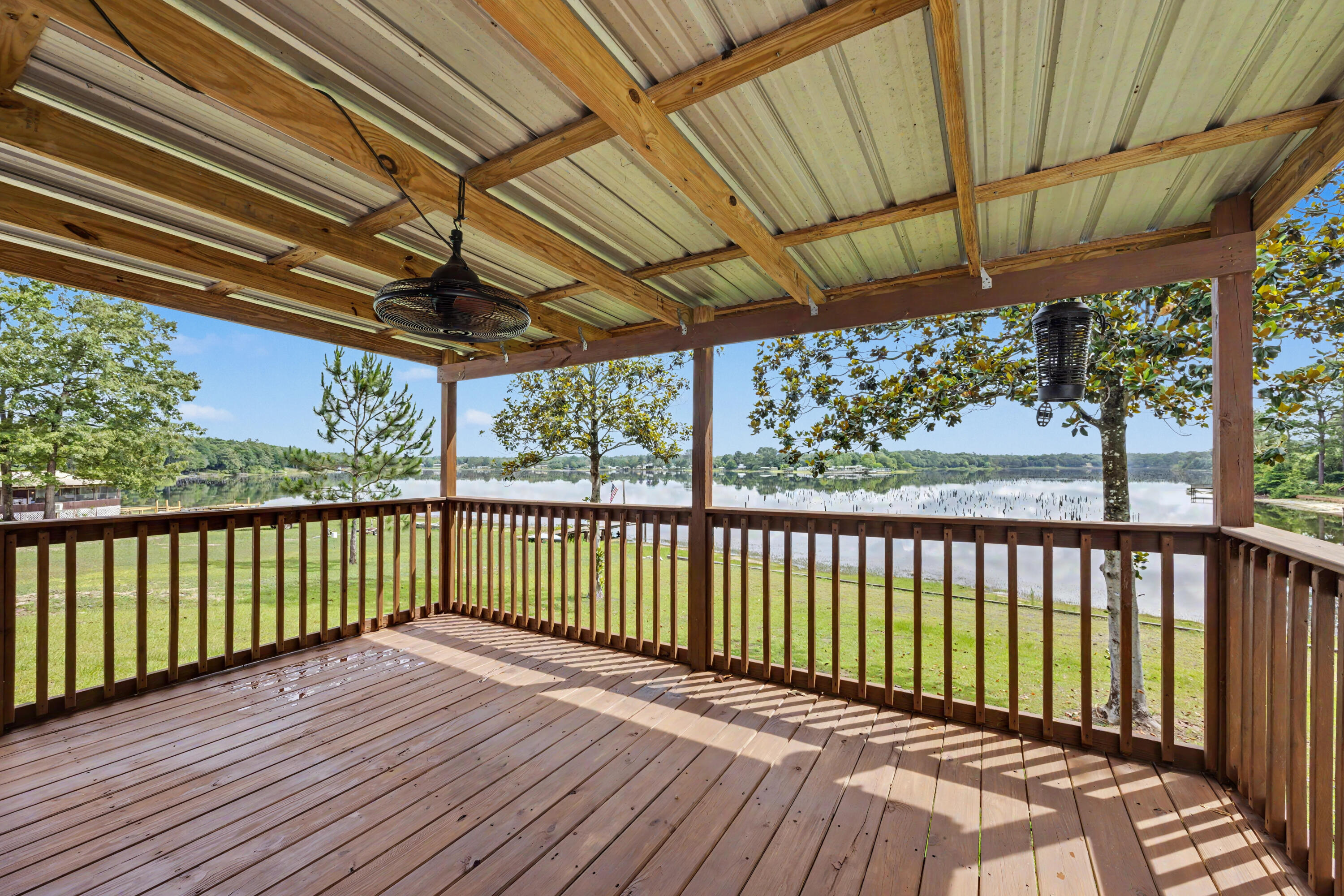 1064 Kings Lake Boulevard, DeFuniak Springs