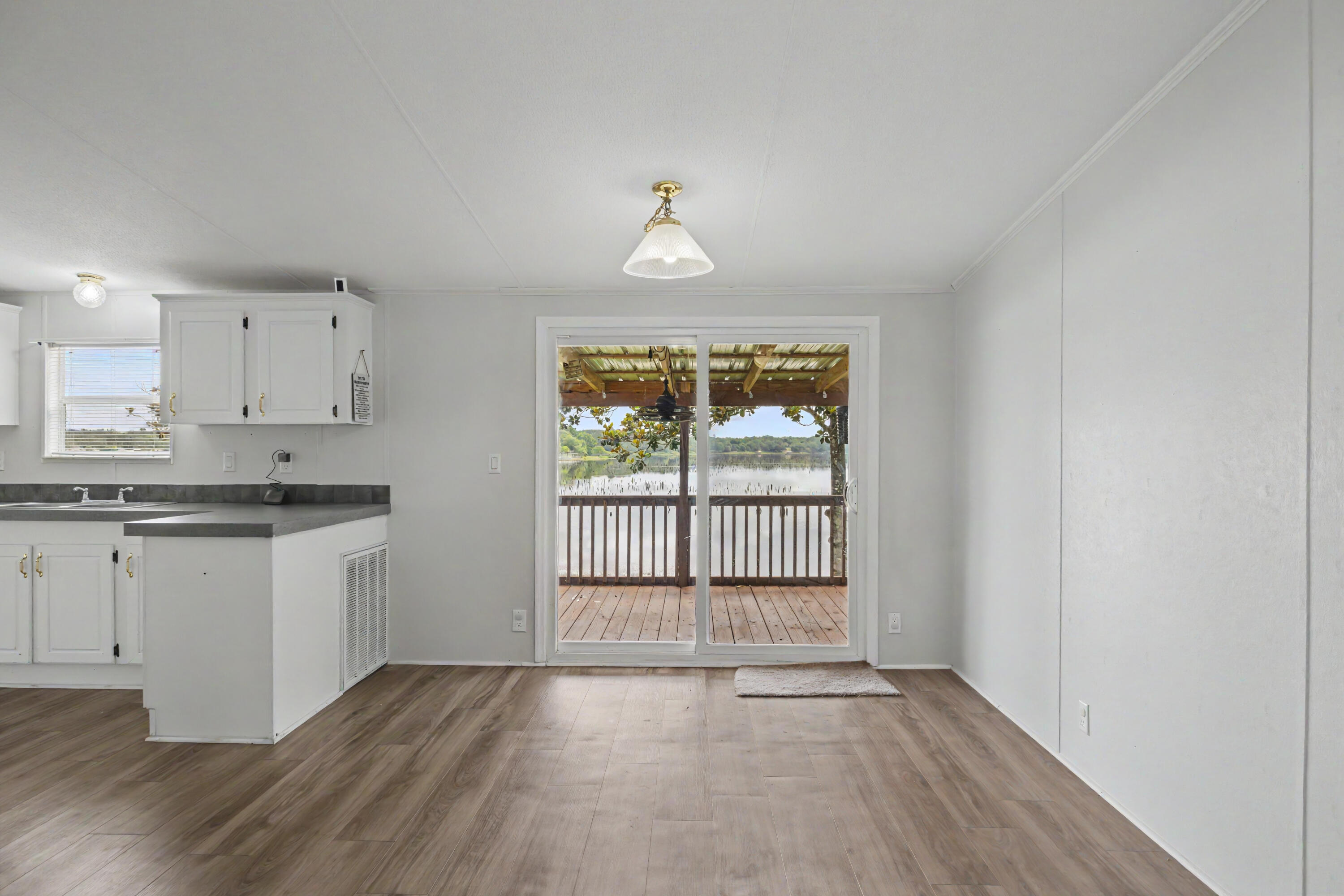 1064 Kings Lake Boulevard, DeFuniak Springs