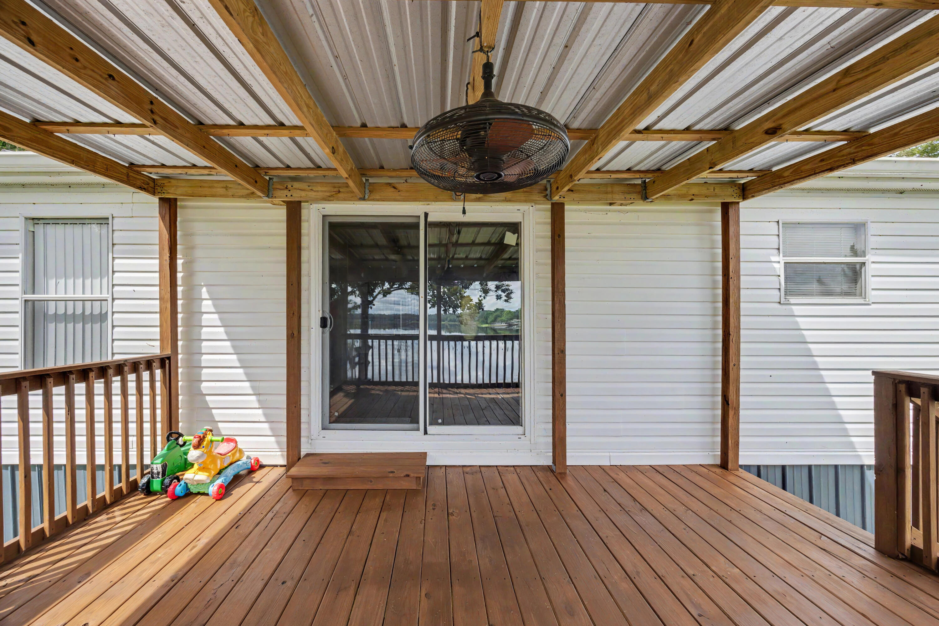 1064 Kings Lake Boulevard, DeFuniak Springs