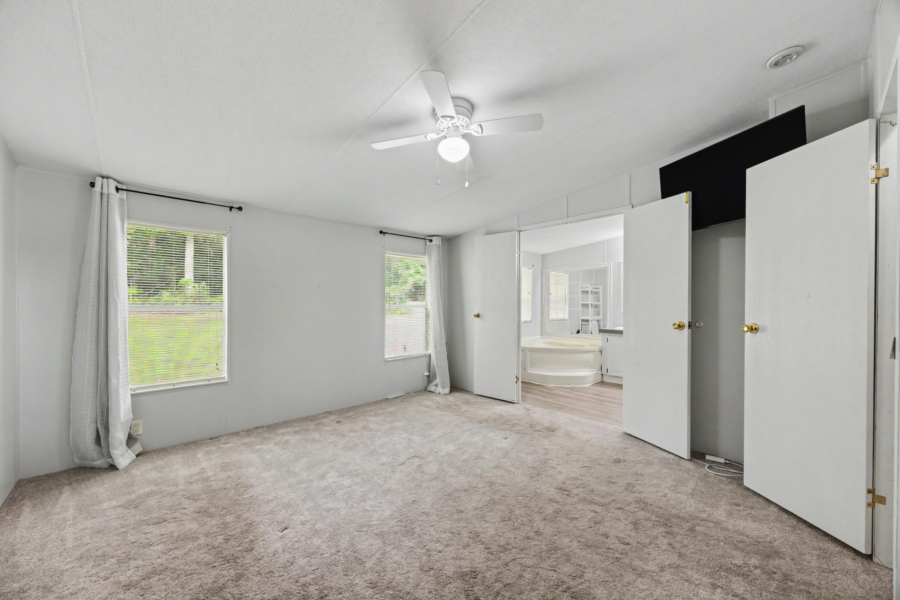 1064 Kings Lake Boulevard, DeFuniak Springs