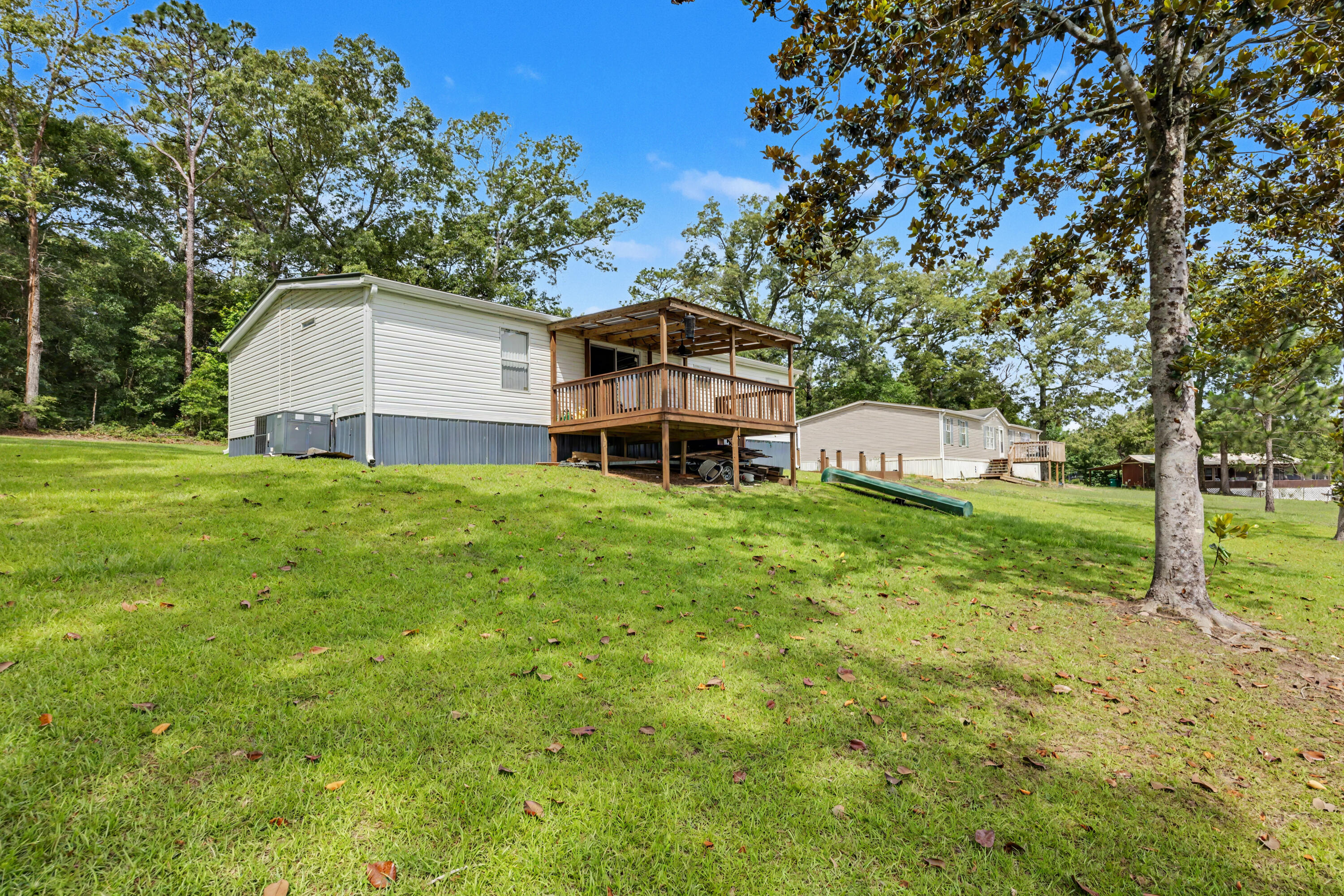 1064 Kings Lake Boulevard, DeFuniak Springs