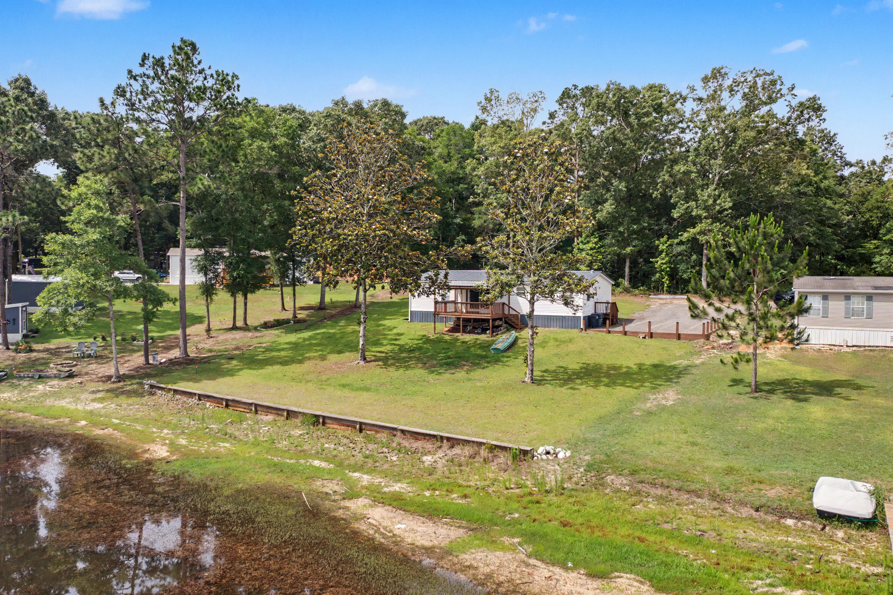 1064 Kings Lake Boulevard, DeFuniak Springs