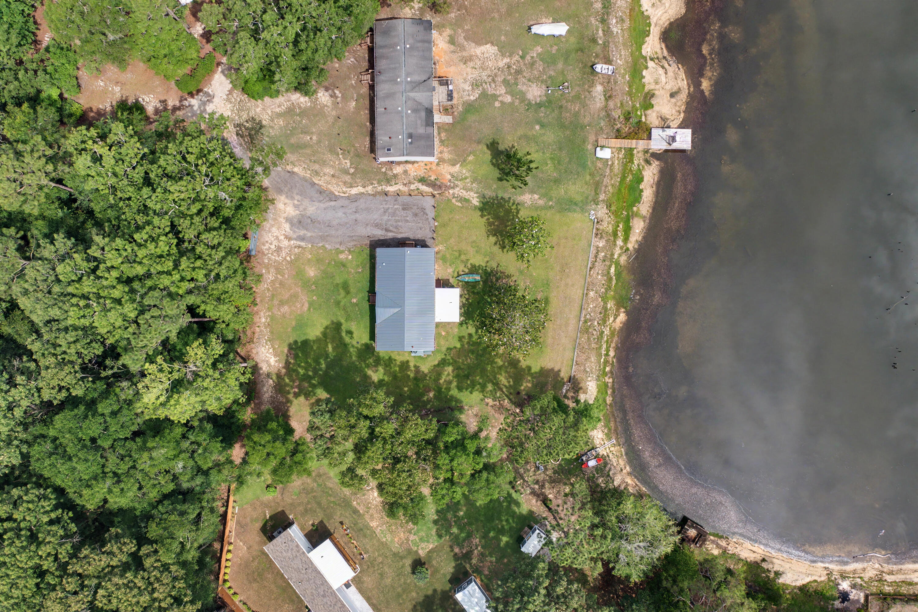1064 Kings Lake Boulevard, DeFuniak Springs