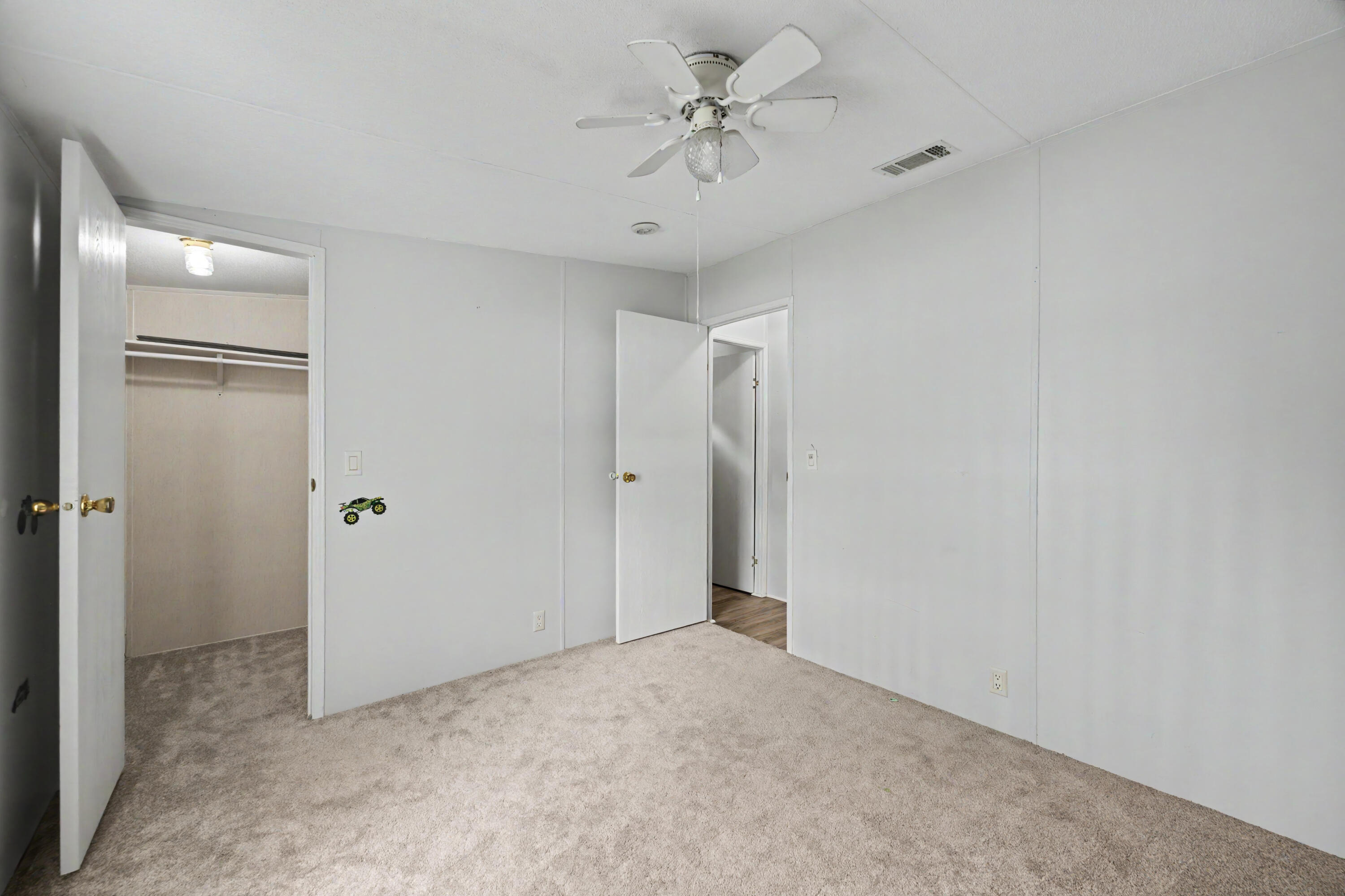 1064 Kings Lake Boulevard, DeFuniak Springs