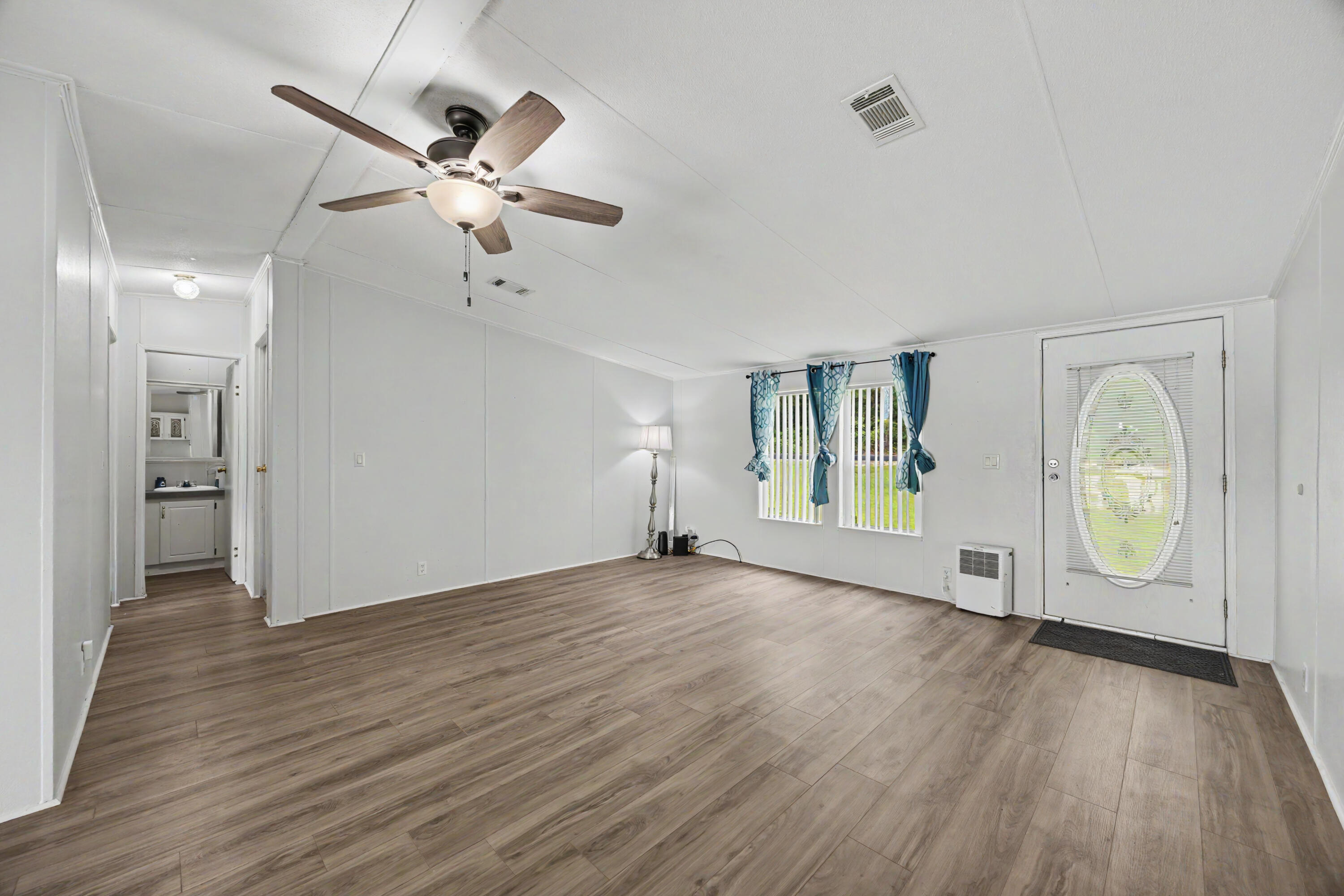 1064 Kings Lake Boulevard, DeFuniak Springs