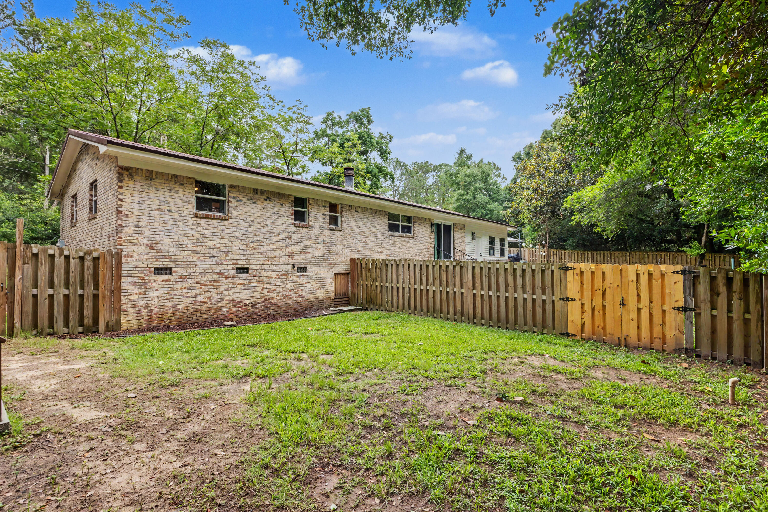 156 S Lindberg Street