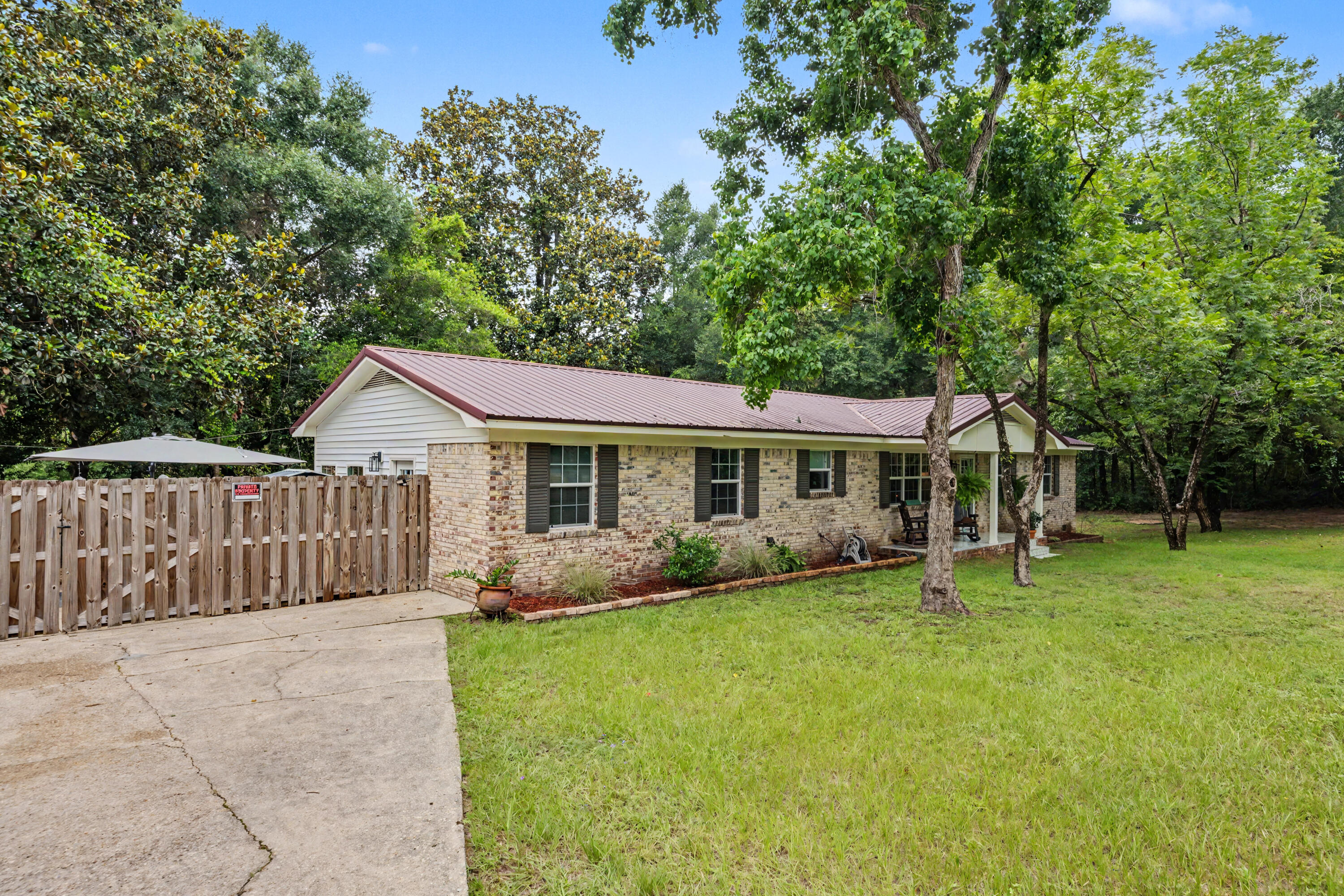 156 S Lindberg Street