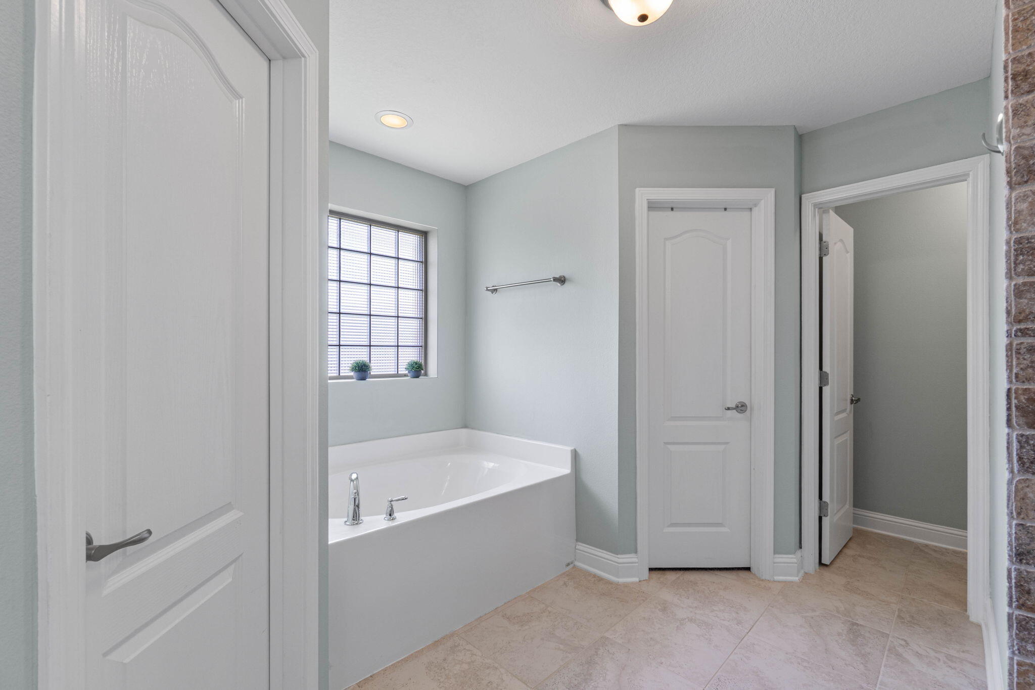 3019 Crown Creek Circle