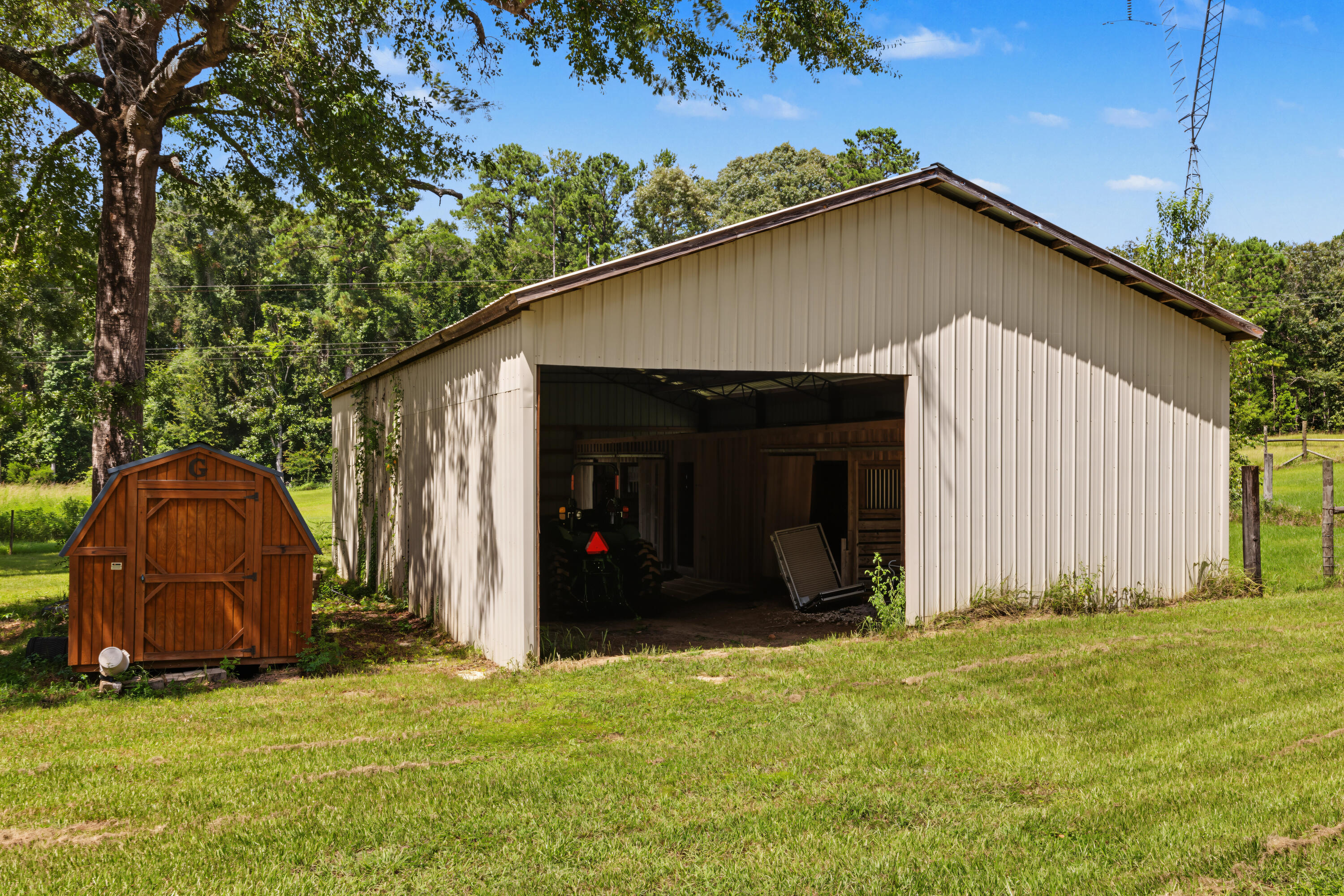 2617 S St Highway 81 South