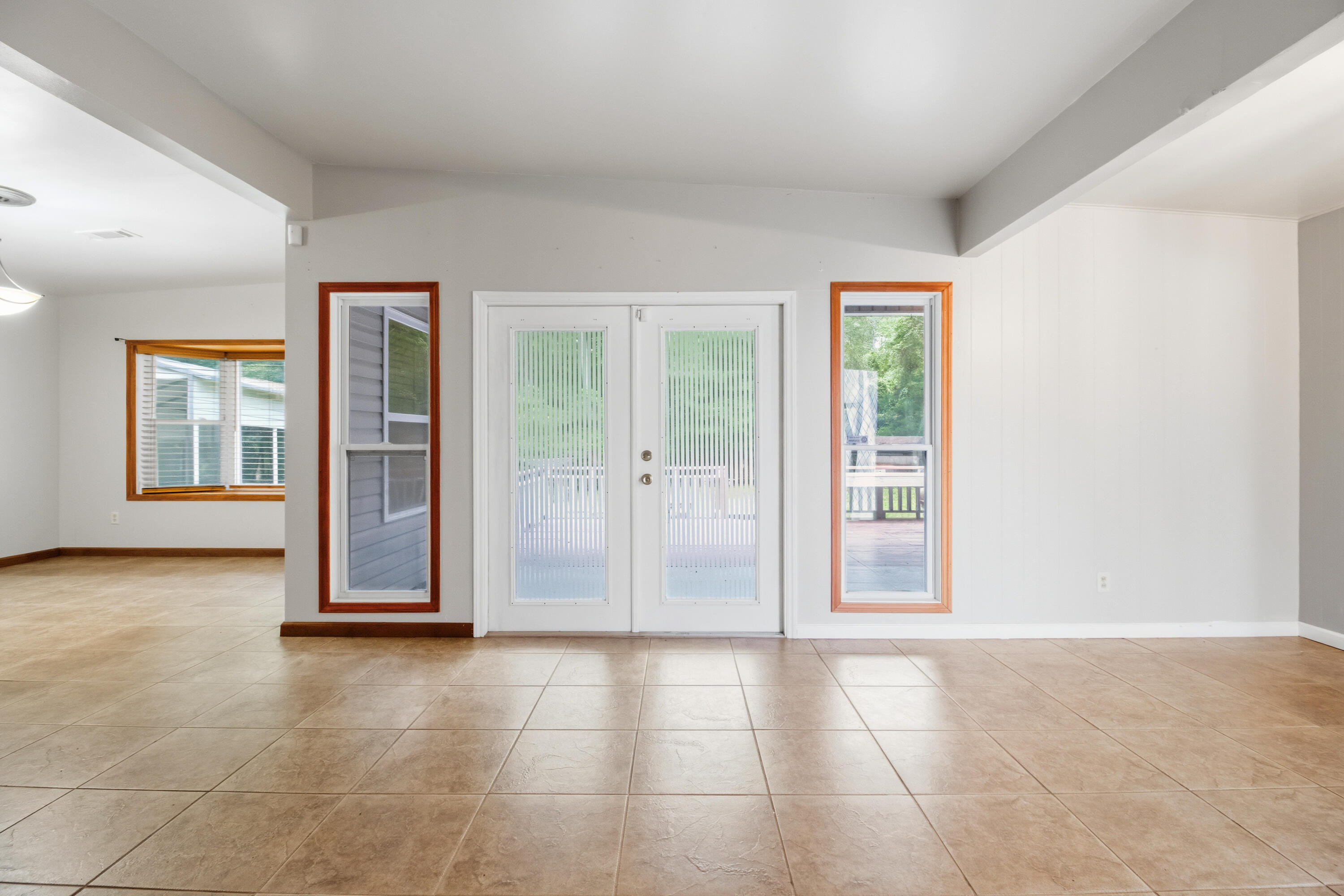 128 Pine Hill Drive, DeFuniak Springs