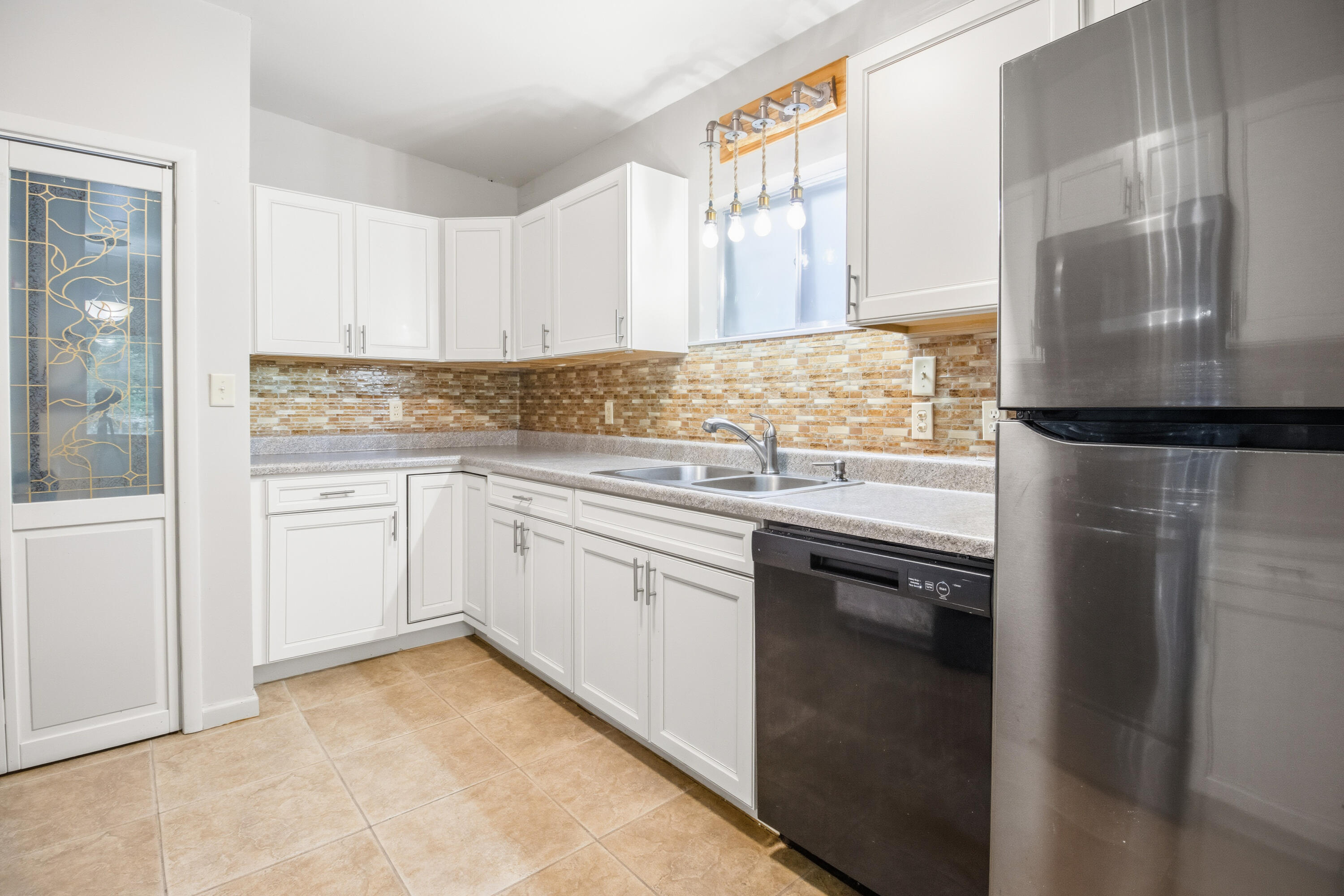 128 Pine Hill Drive, DeFuniak Springs