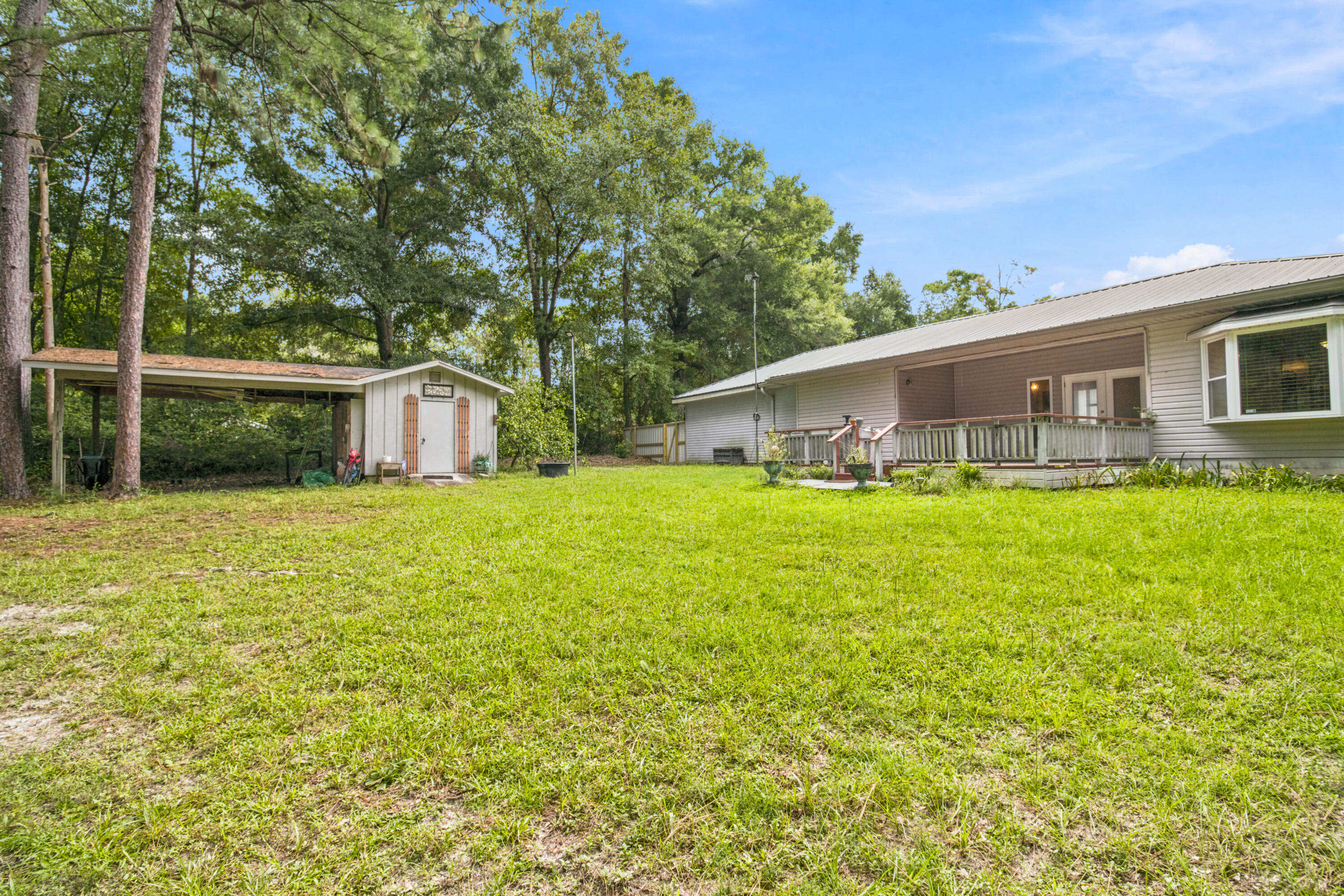 128 Pine Hill Drive, DeFuniak Springs