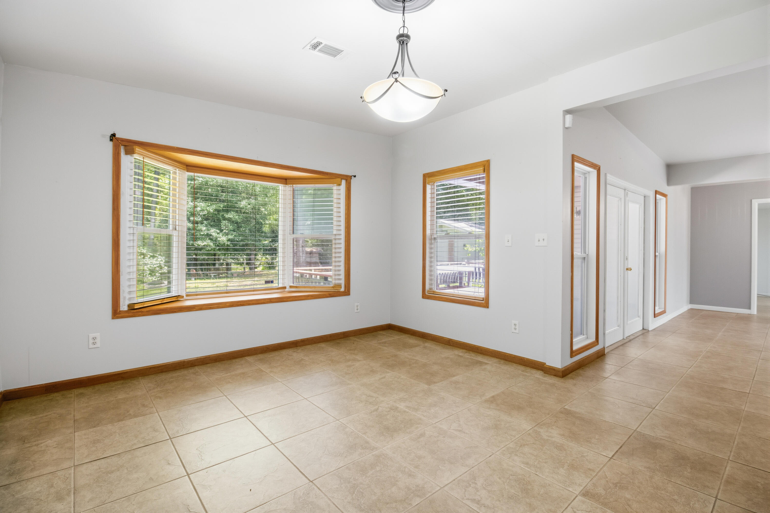 128 Pine Hill Drive, DeFuniak Springs