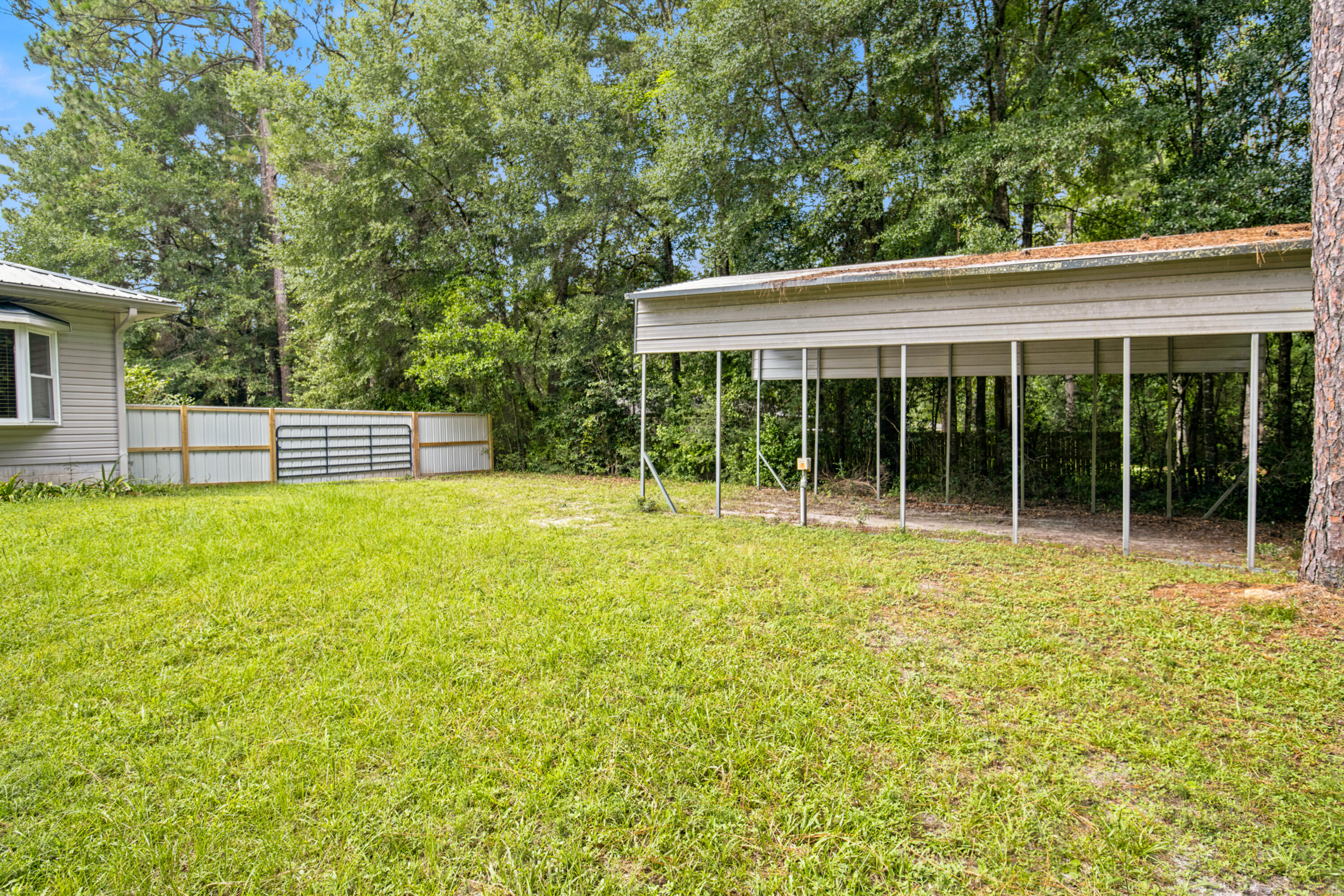 128 Pine Hill Drive, DeFuniak Springs