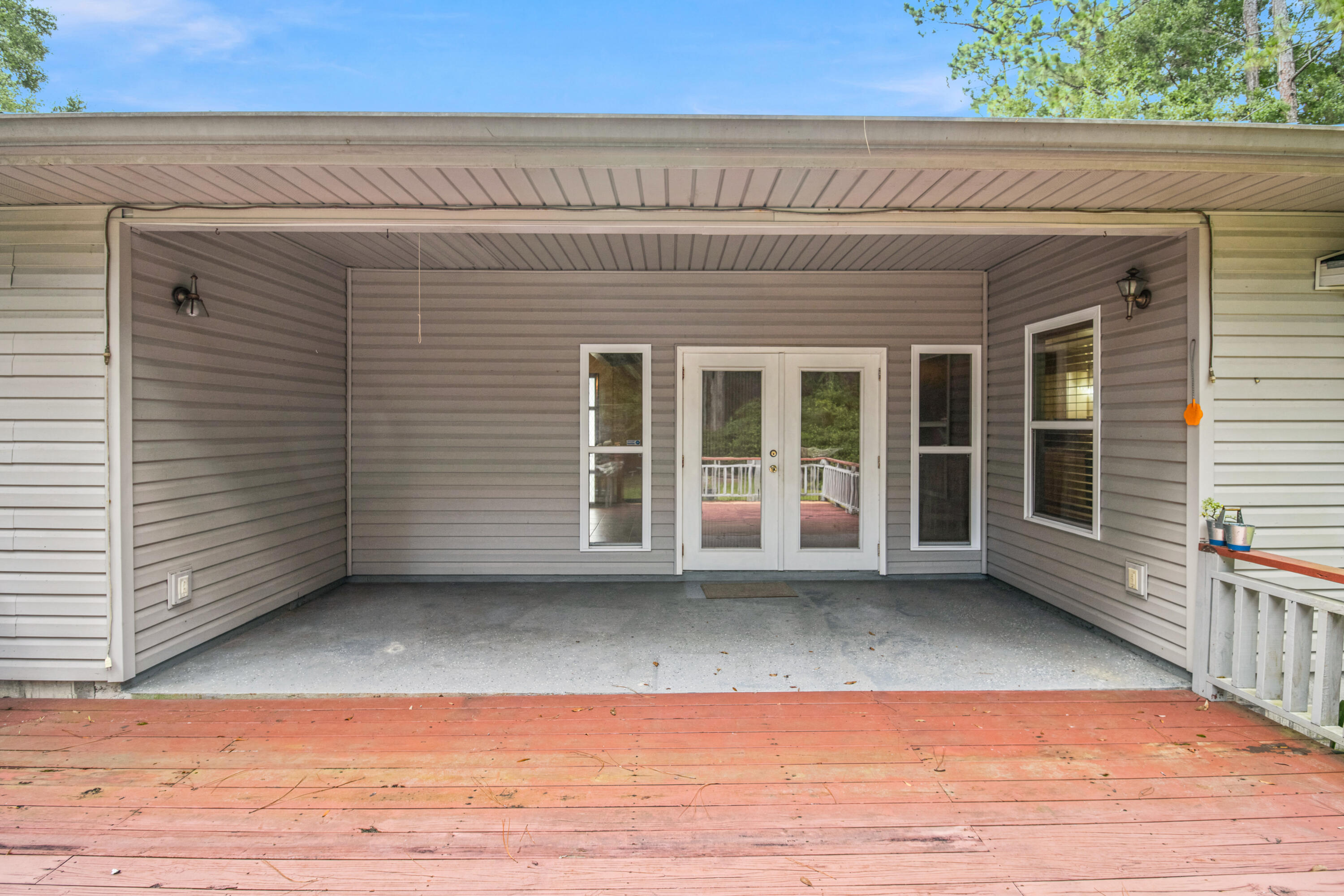 128 Pine Hill Drive, DeFuniak Springs