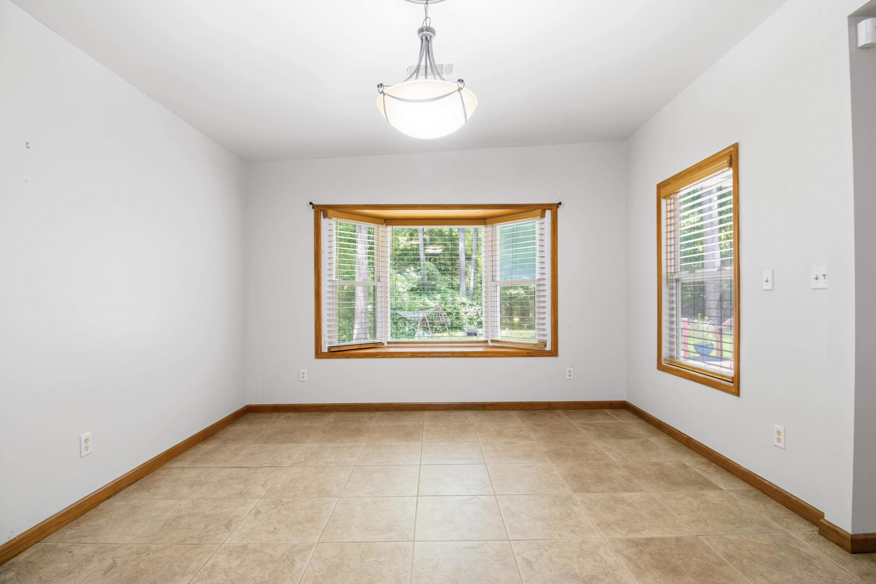 128 Pine Hill Drive, DeFuniak Springs