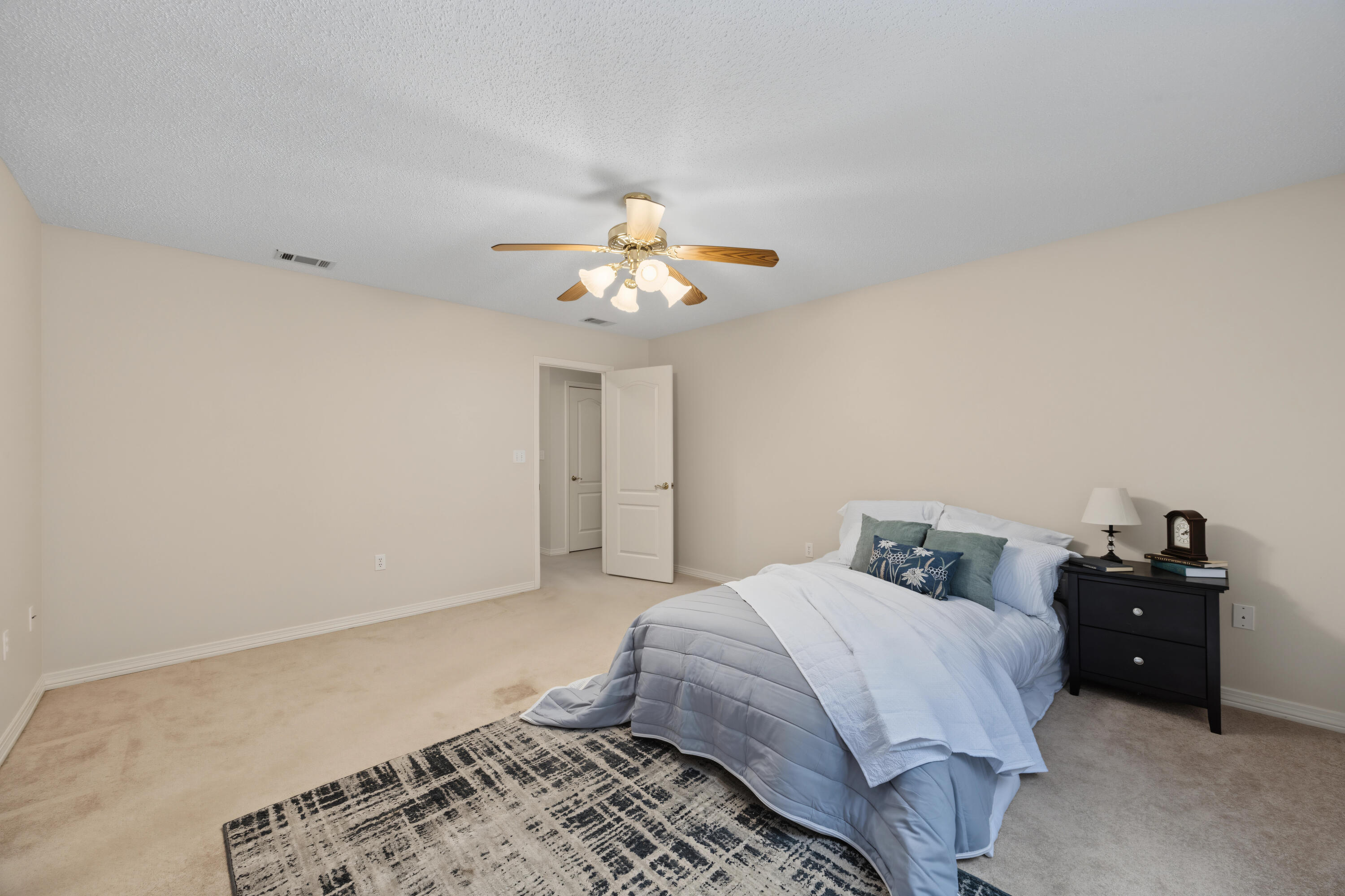 213 Hunter Drive