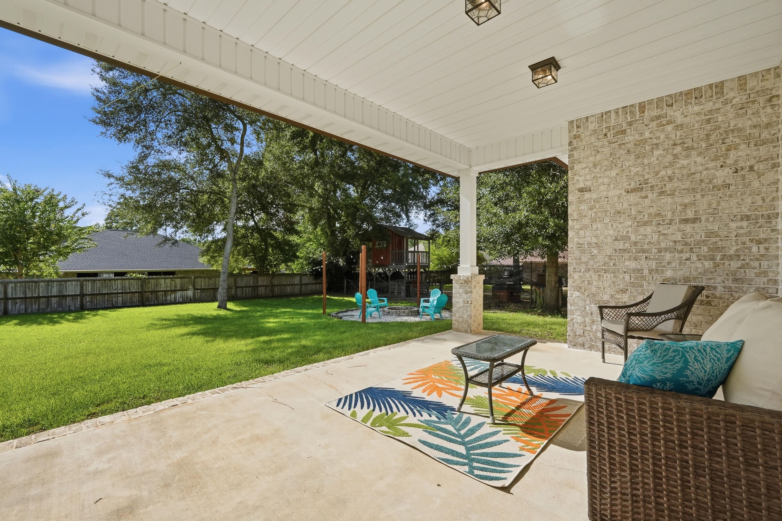 6034 W Dogwood Drive