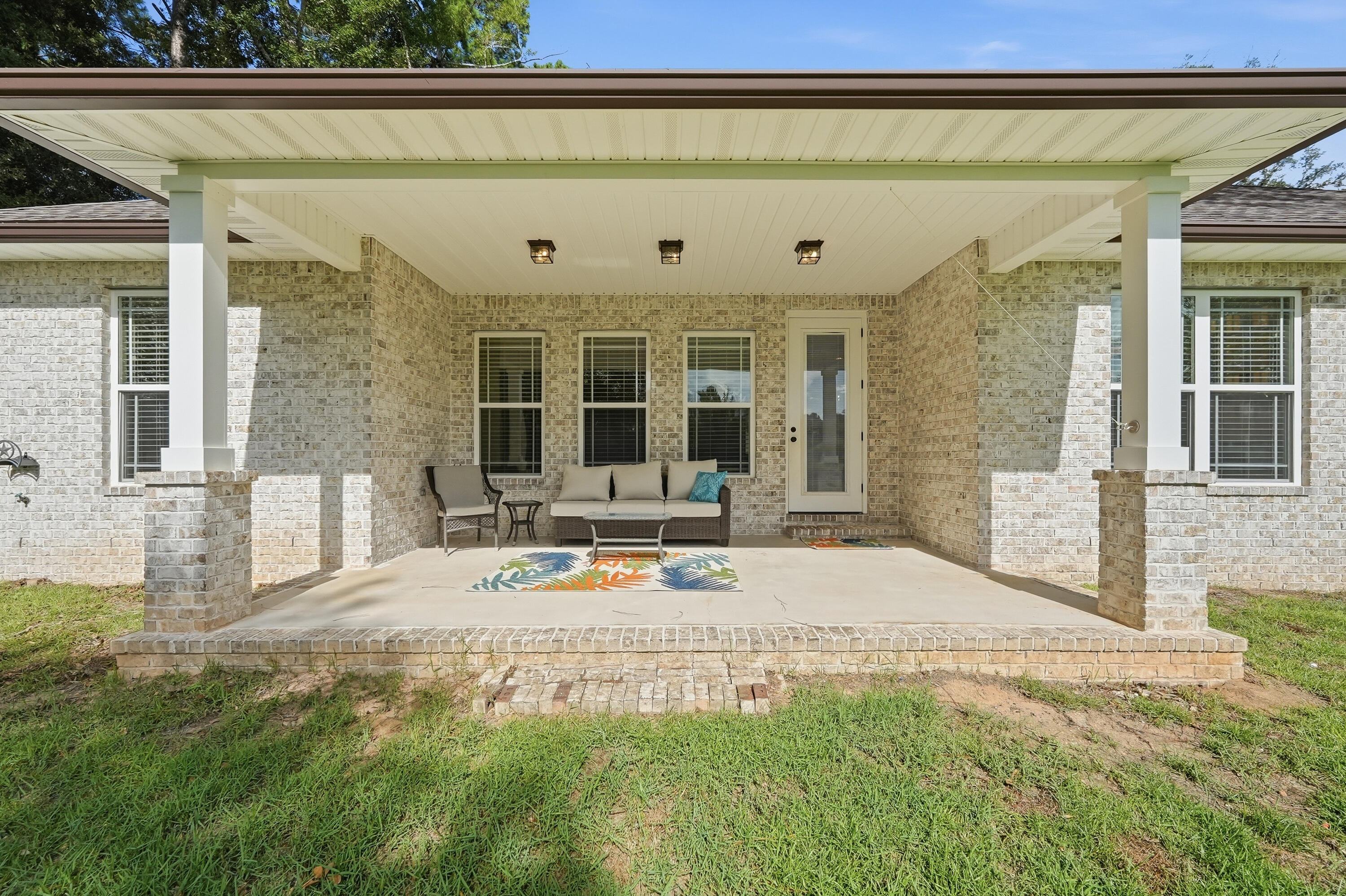 6034 W Dogwood Drive