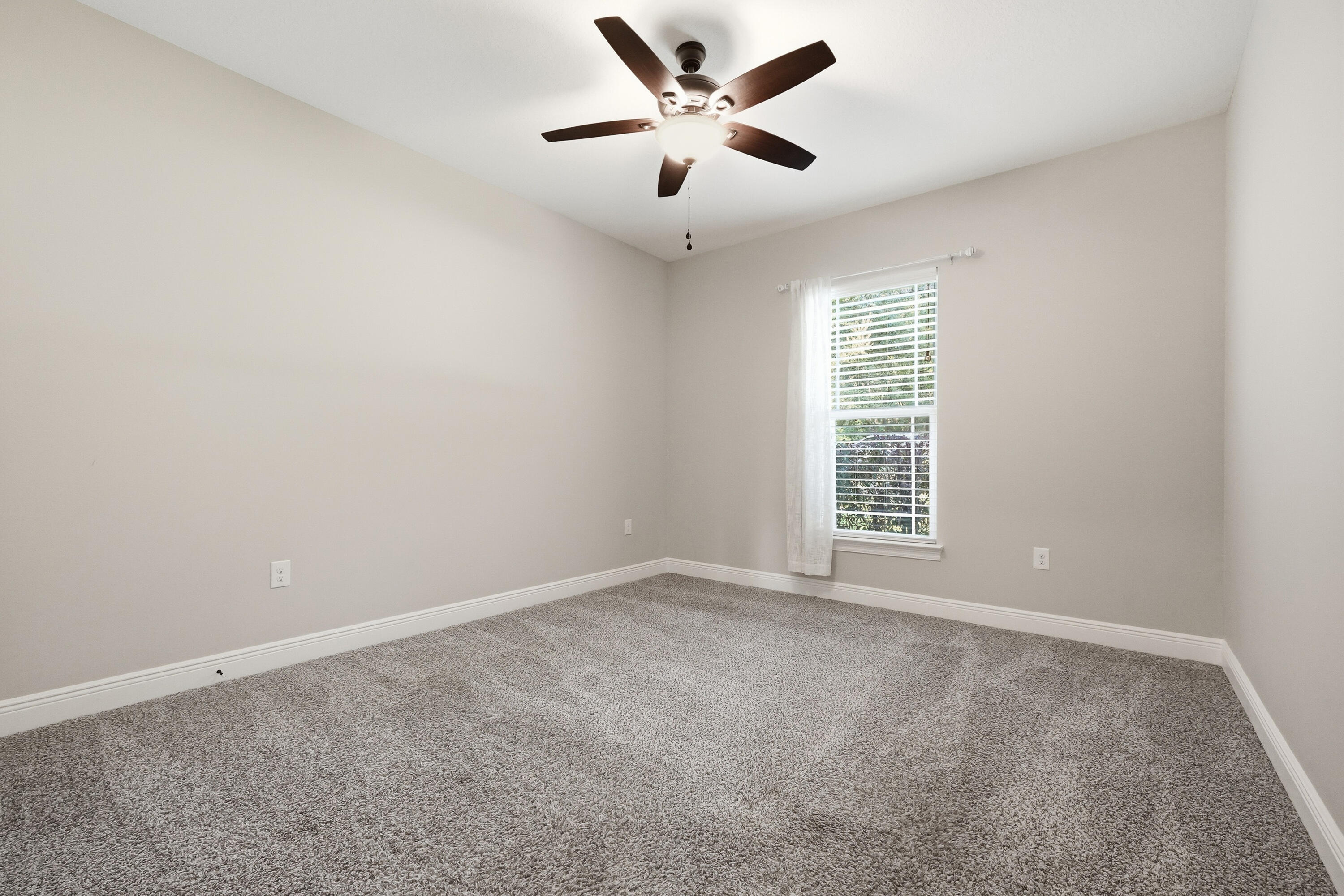 6034 W Dogwood Drive