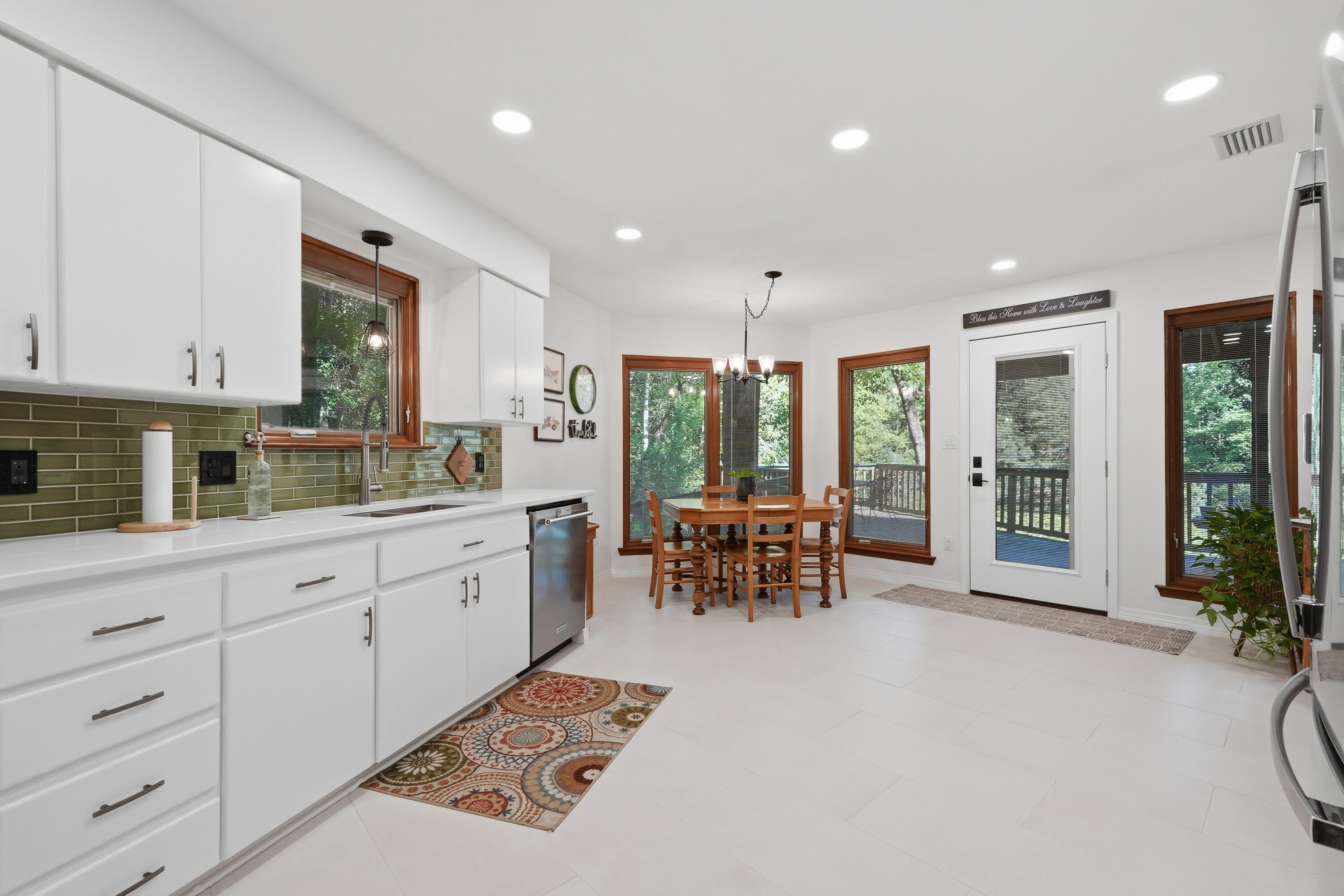 5845 White Oak Drive