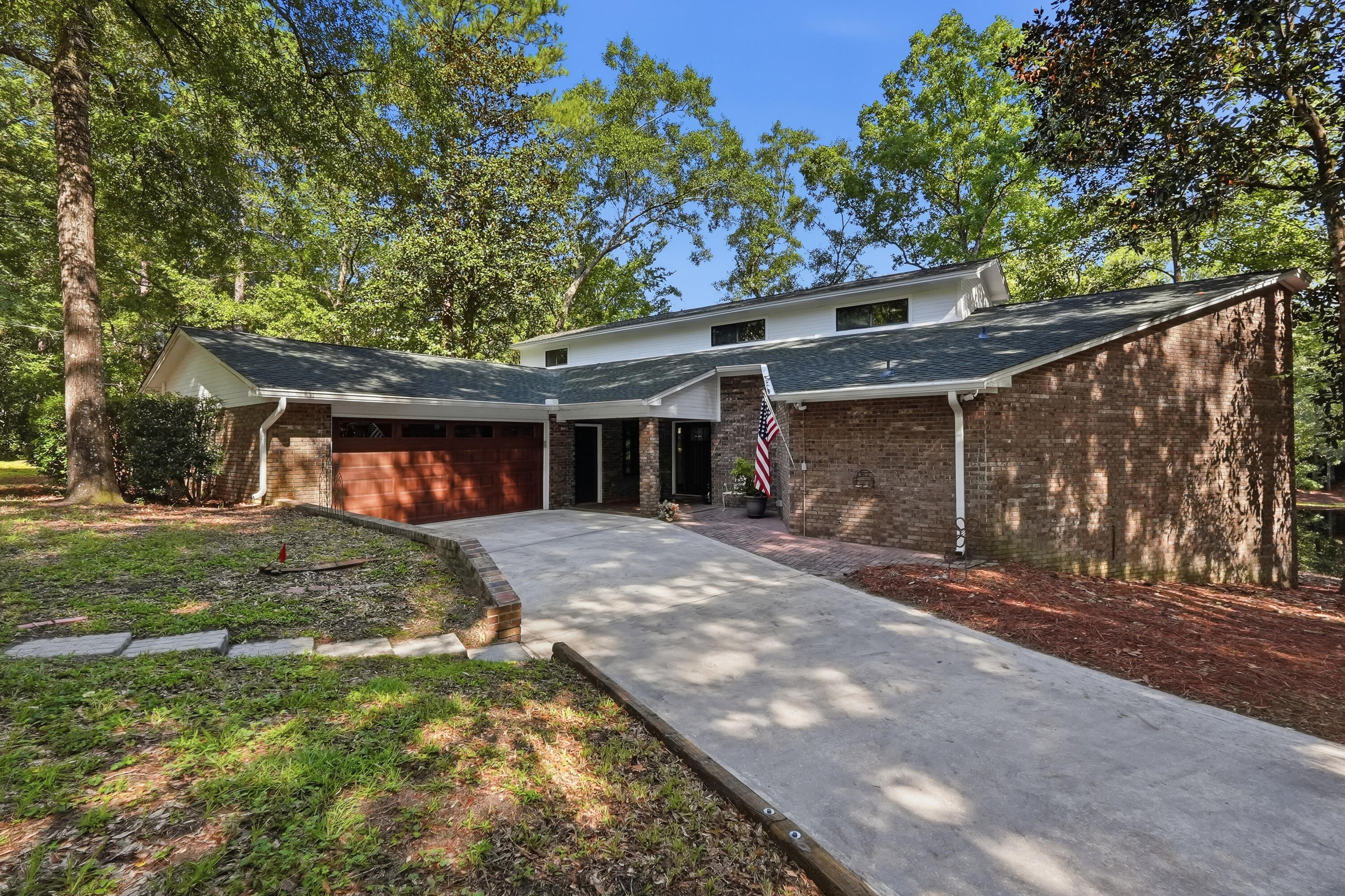5845 White Oak Drive