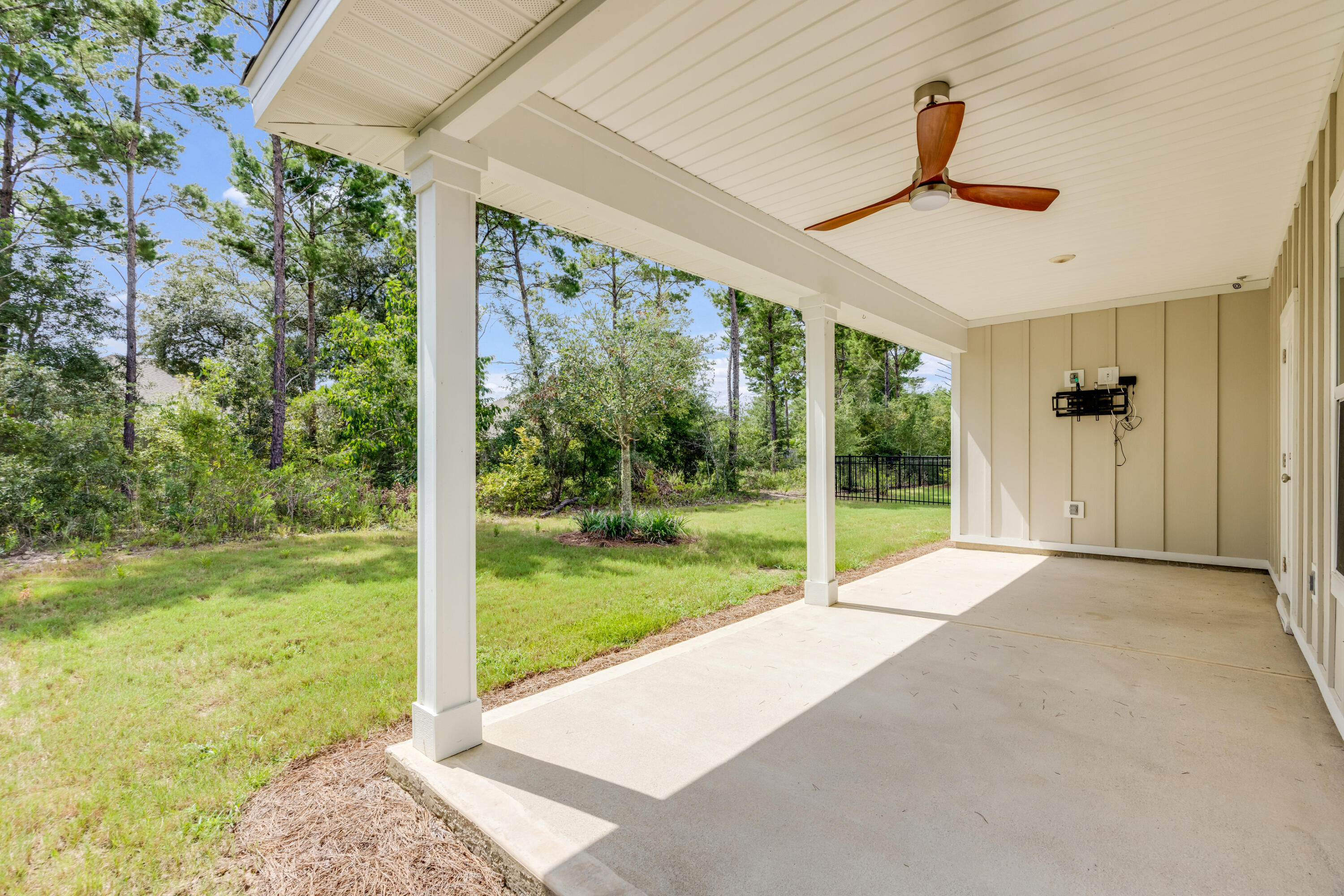 121 Lightning Bug Lane