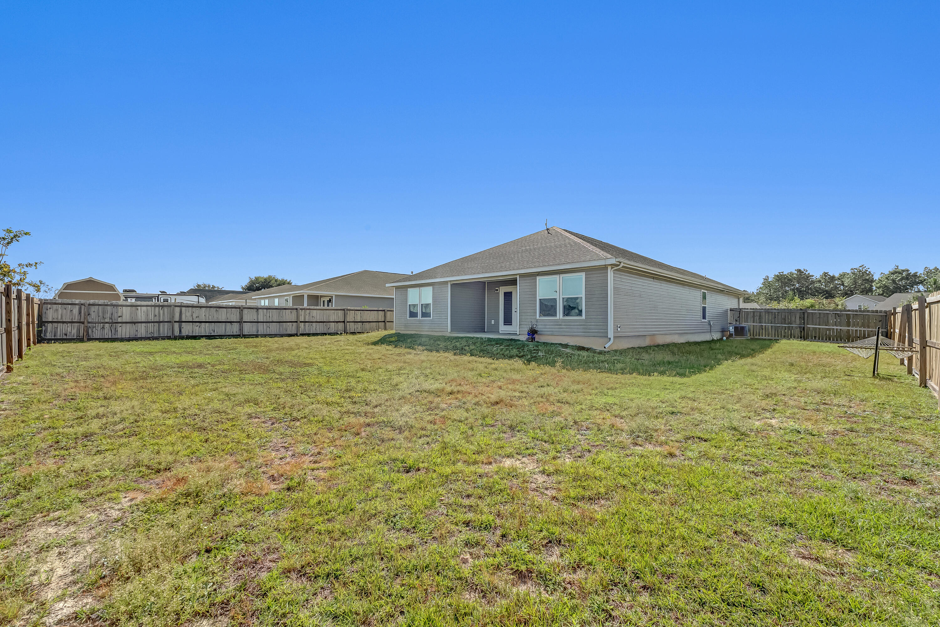 12 W Lockwood Way, DeFuniak Springs