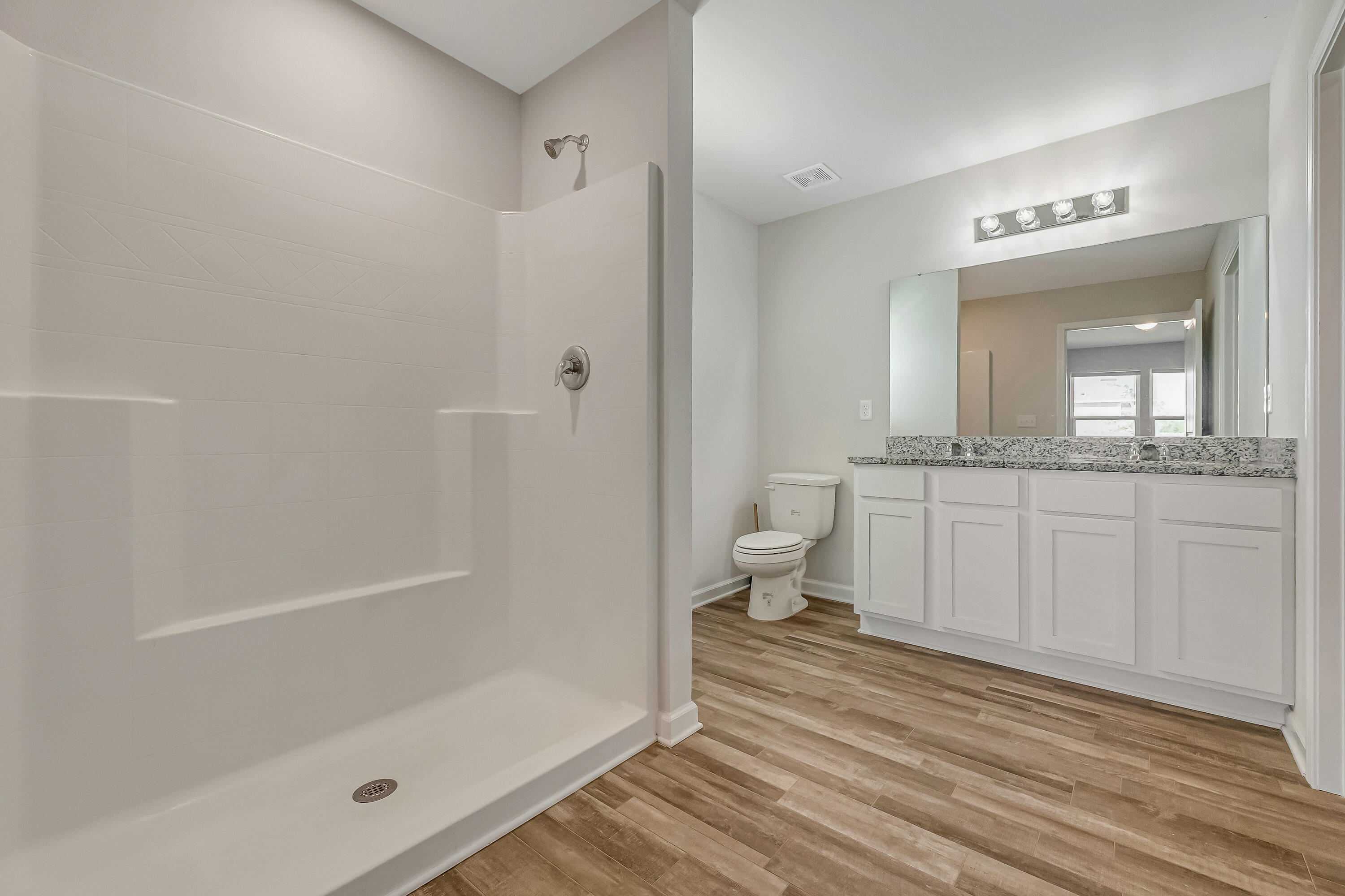 12 W Lockwood Way, DeFuniak Springs