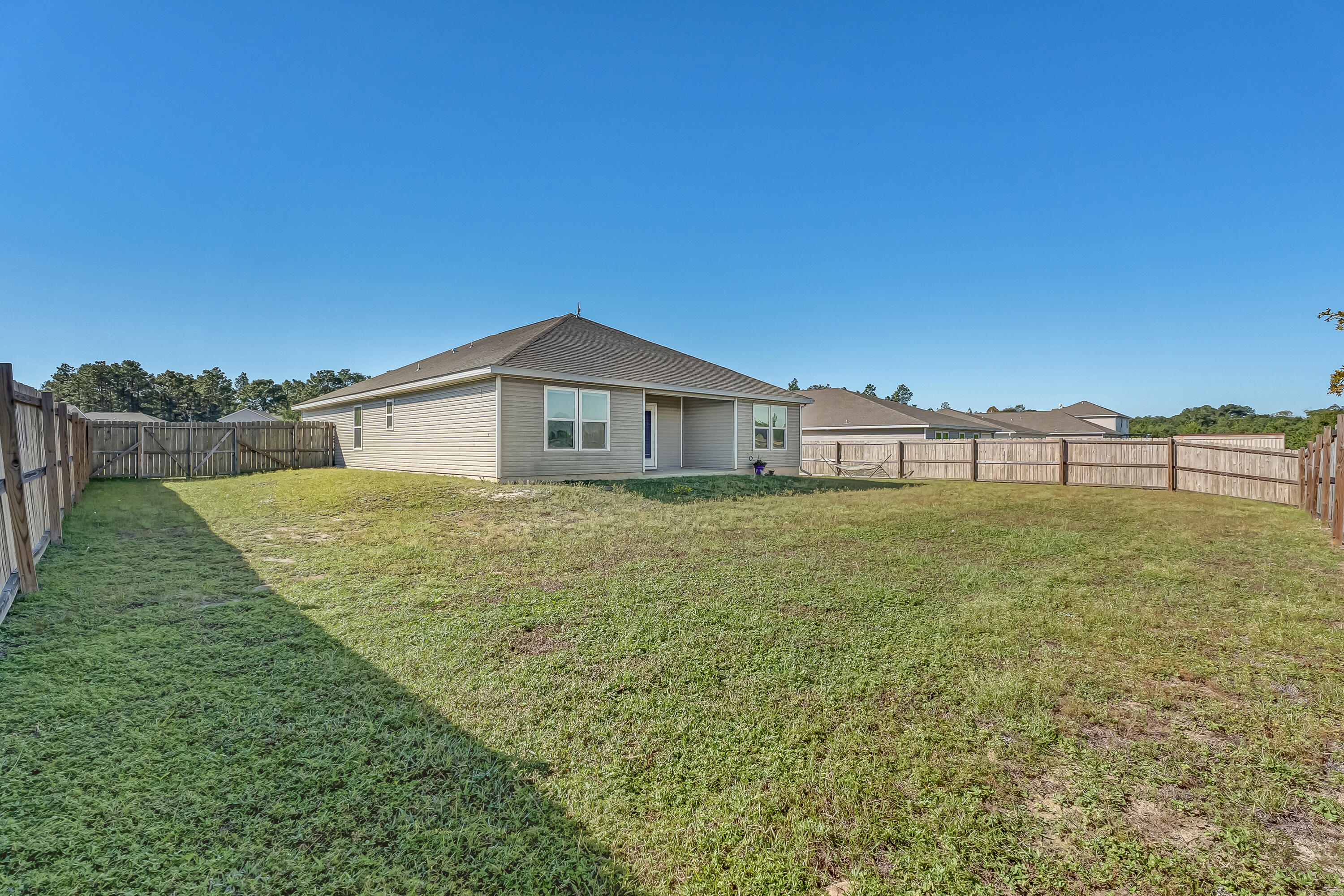 12 W Lockwood Way, DeFuniak Springs