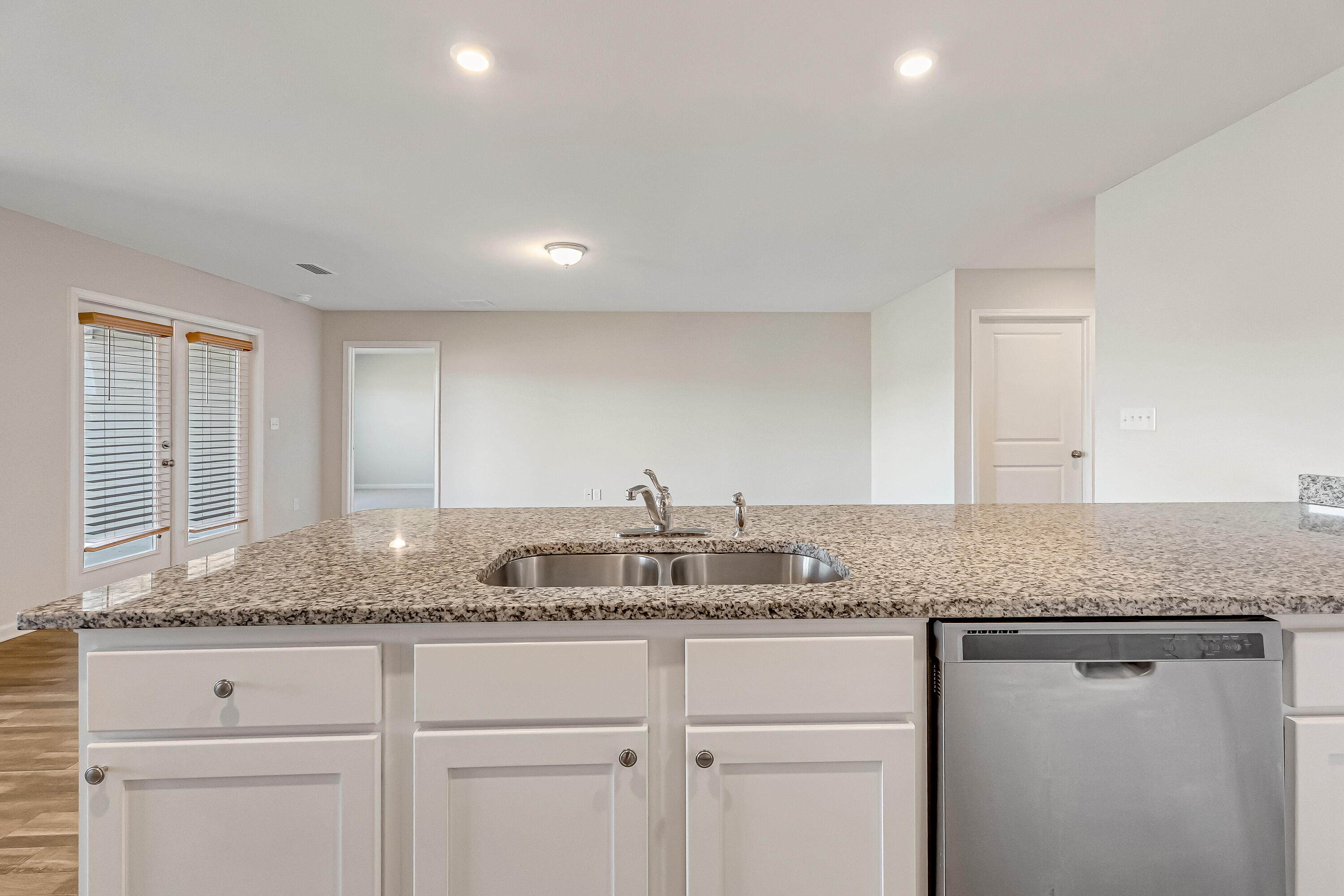 12 W Lockwood Way, DeFuniak Springs