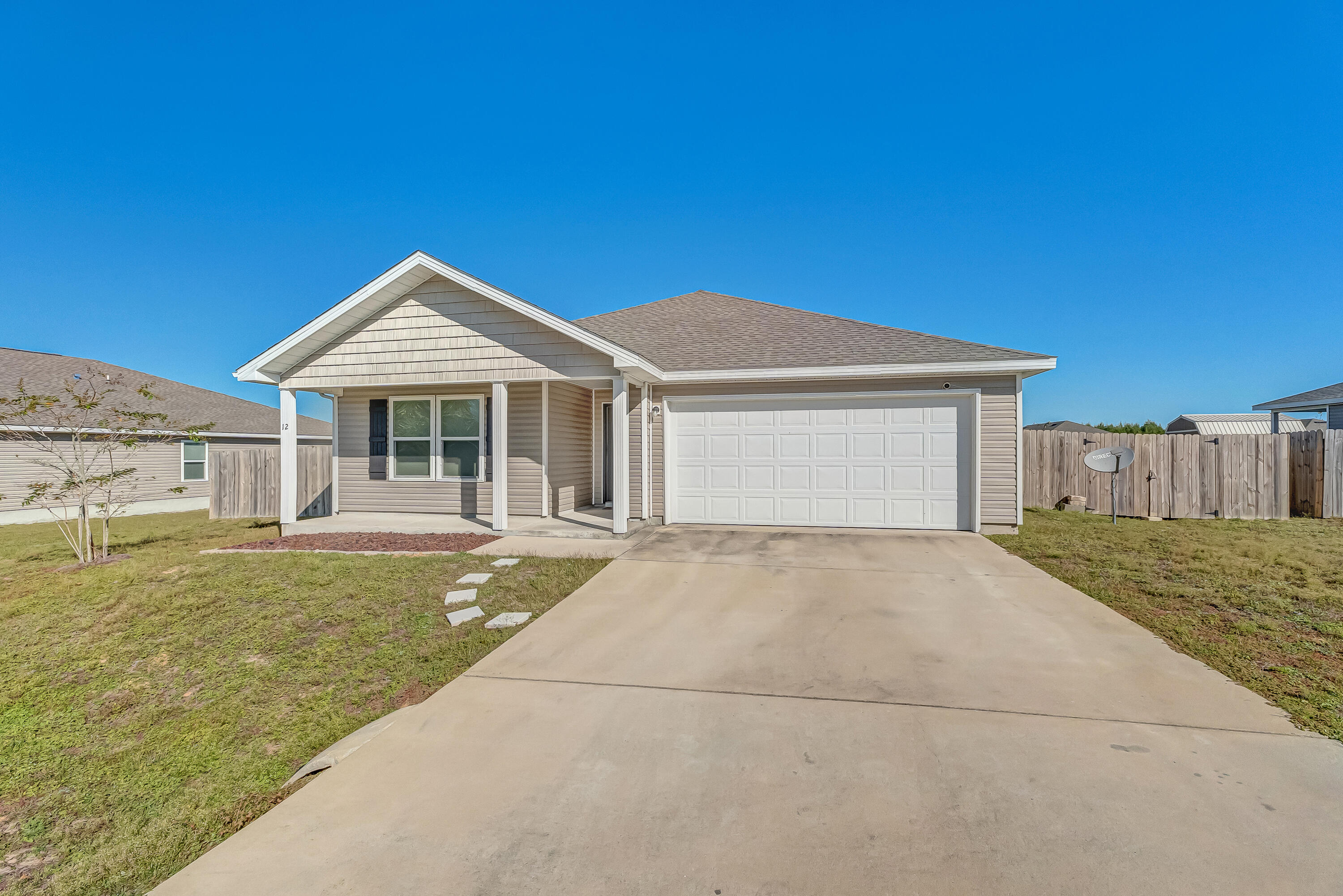 12 W Lockwood Way, DeFuniak Springs