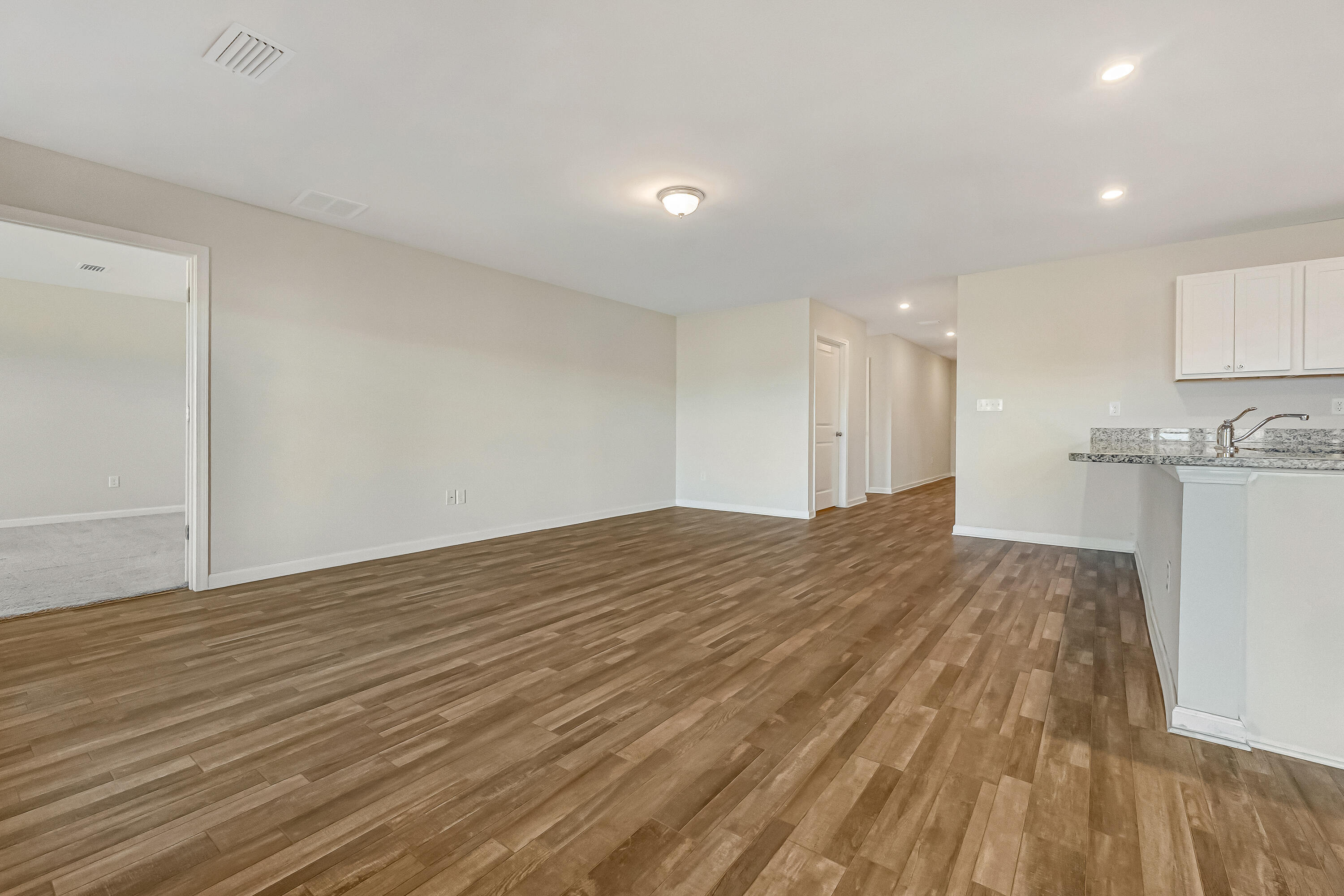 12 W Lockwood Way, DeFuniak Springs