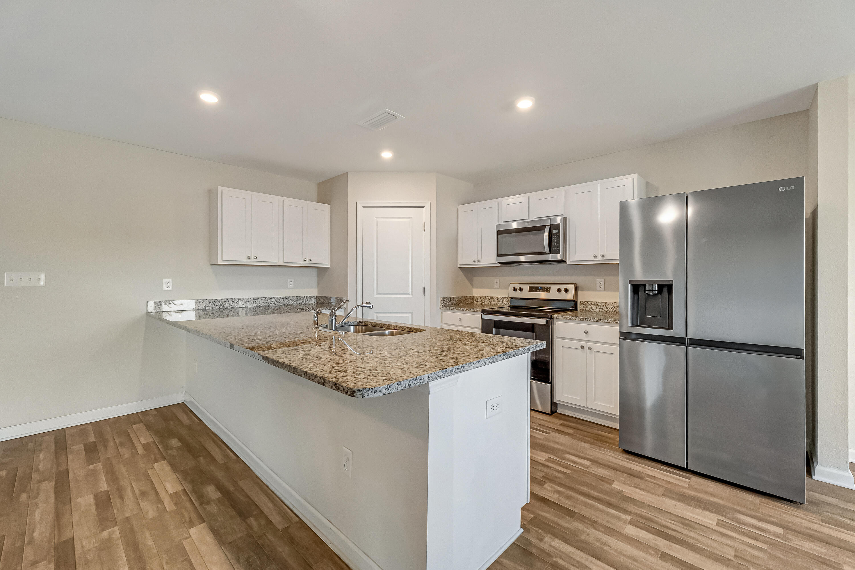 12 W Lockwood Way, DeFuniak Springs