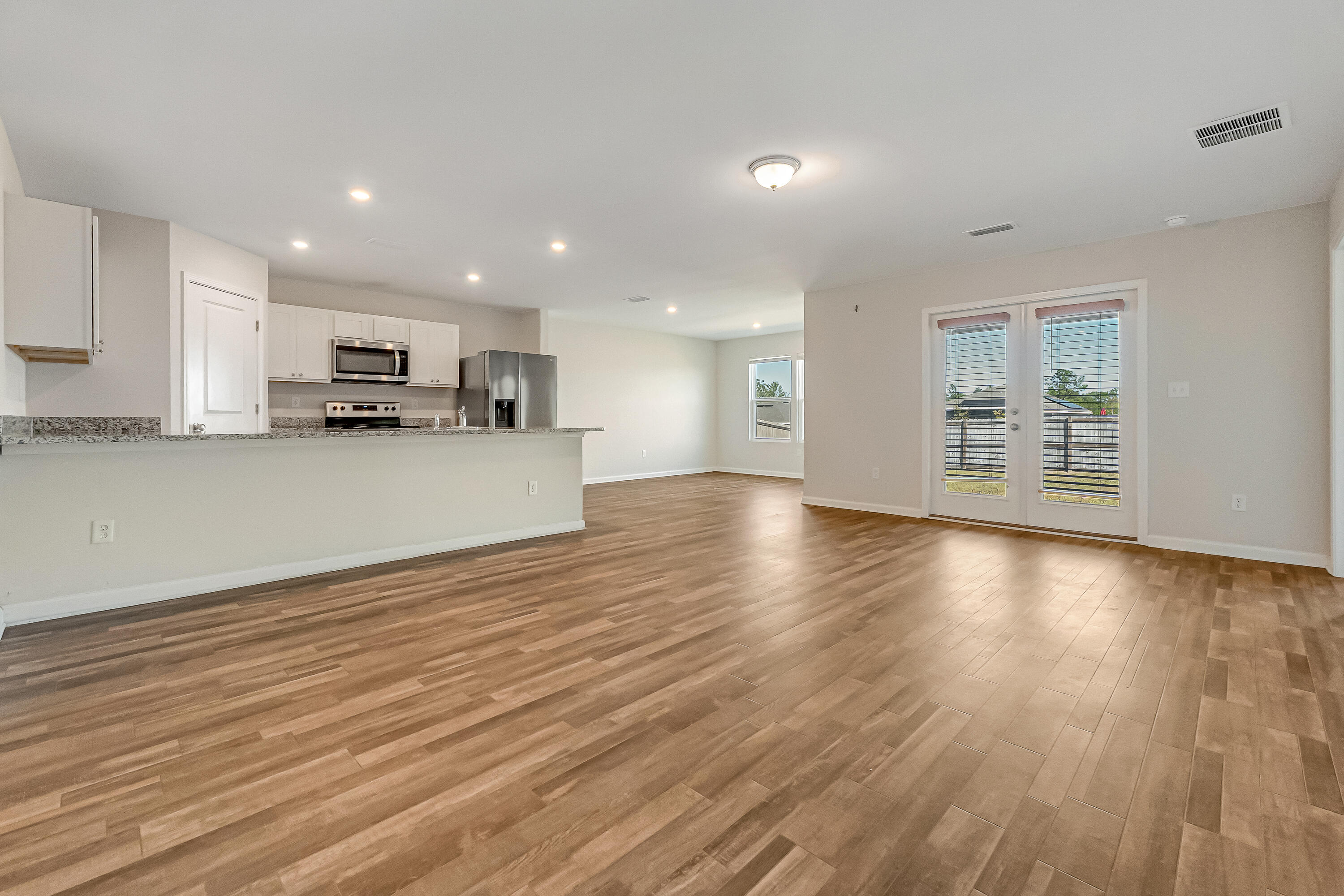 12 W Lockwood Way, DeFuniak Springs