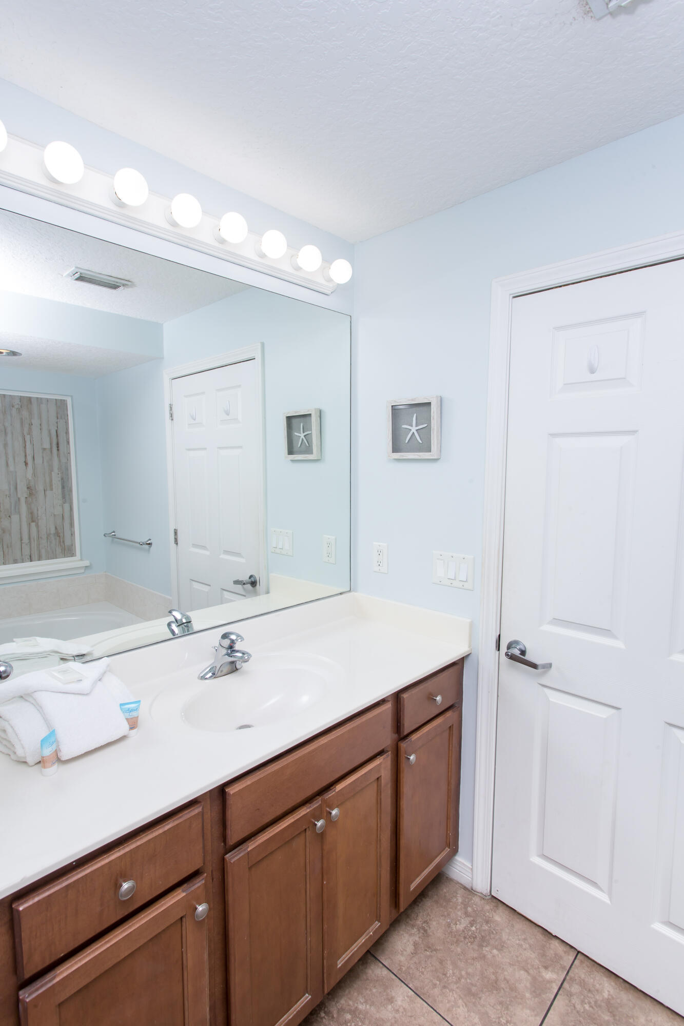 1517 SE Miracle Strip Parkway 403