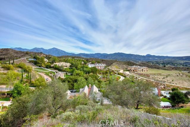 30852 Via Colinas
