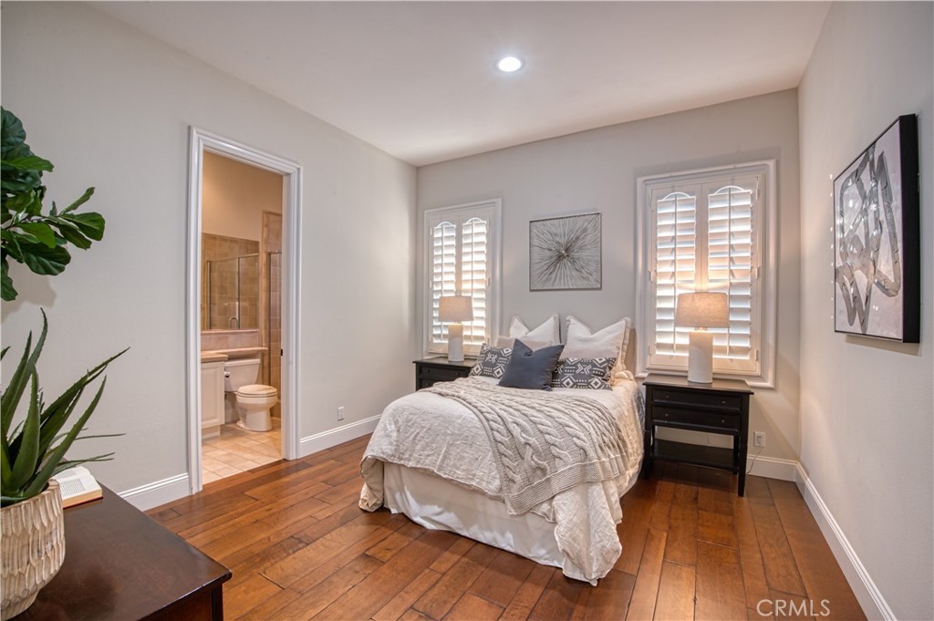 2 Thornton Place