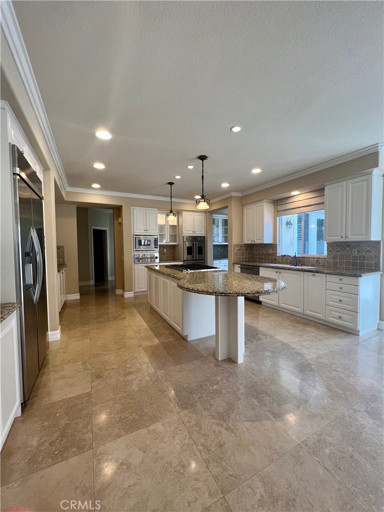 5 Golden Bear Court