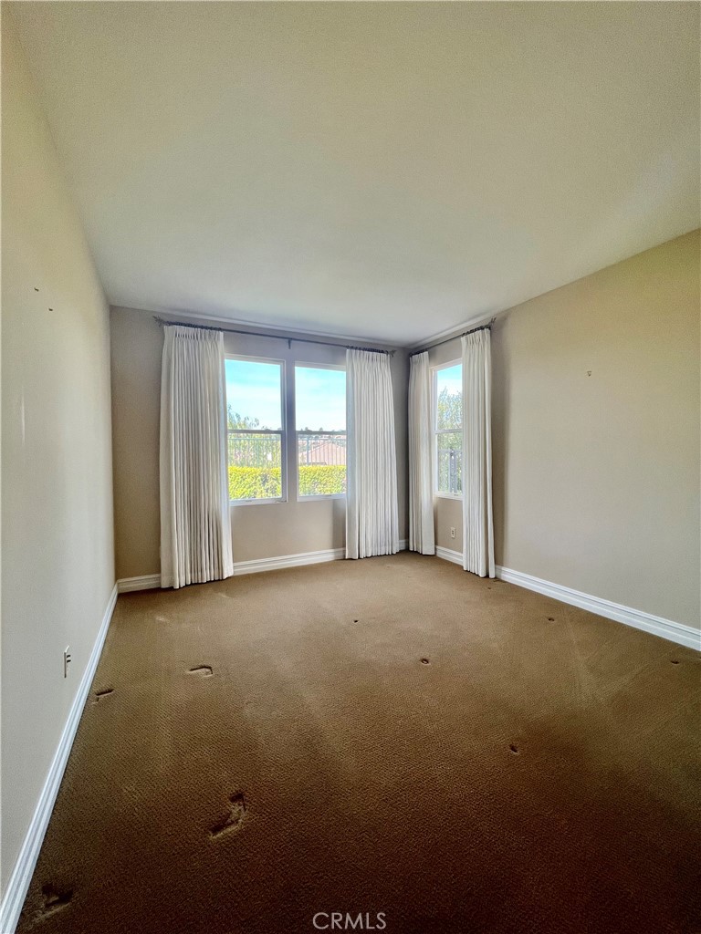 5 Golden Bear Court