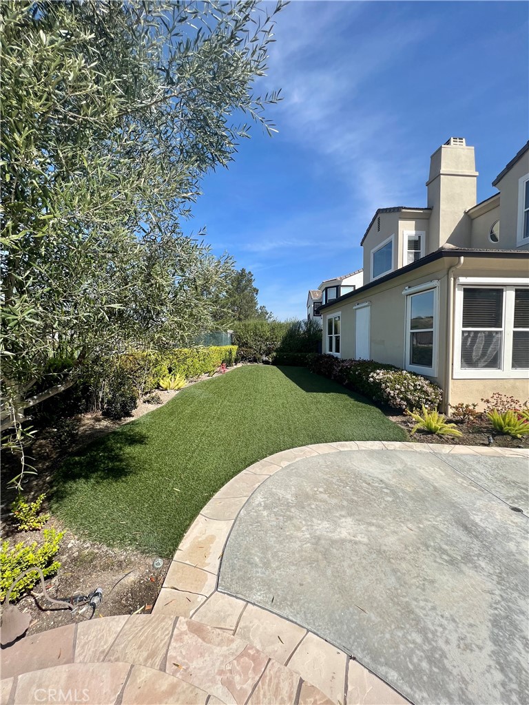 5 Golden Bear Court