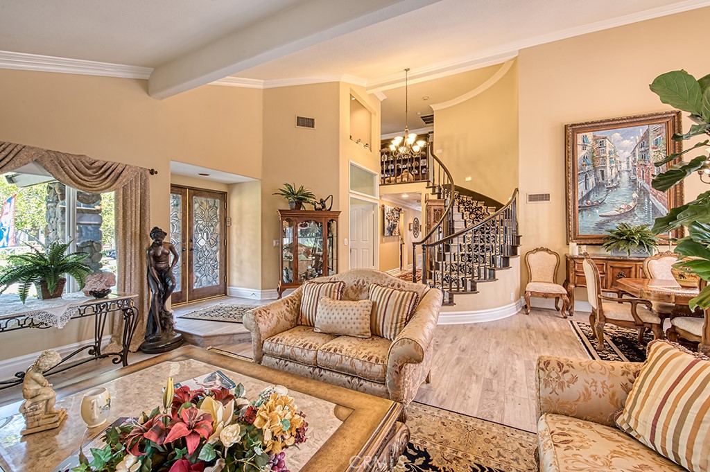 13 Eastridge