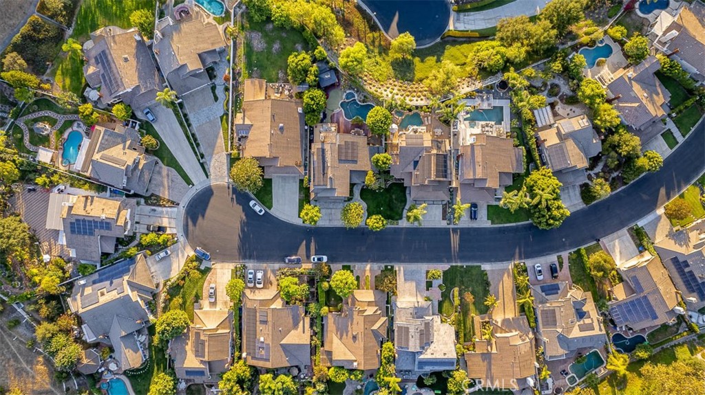 13 Eastridge