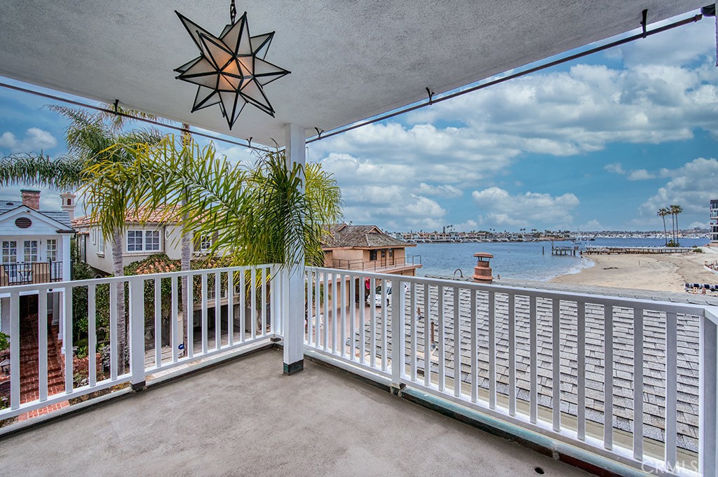 2712 Shell Street